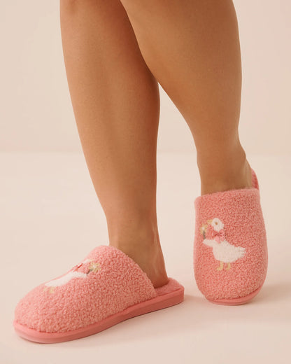 La Vie en Rose Pink Icing Women Goose Pattern Curly Fur Slippers SKU: 40700462_60017 Image 01