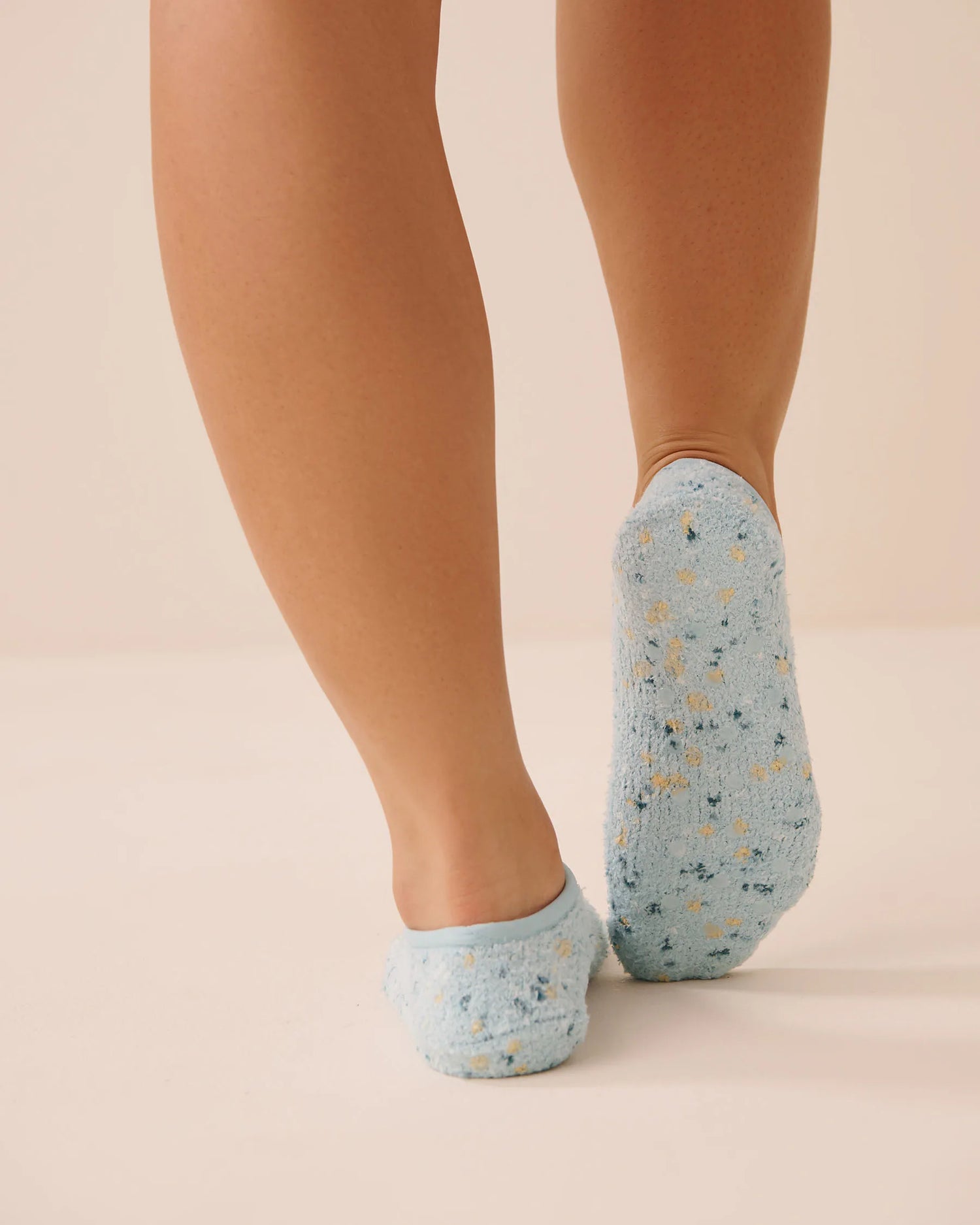 La Vie en Rose Stratosphere Segment Dyeing Women Chenille Slipper Grip Socks SKU: 40700463_P40563 Image 02