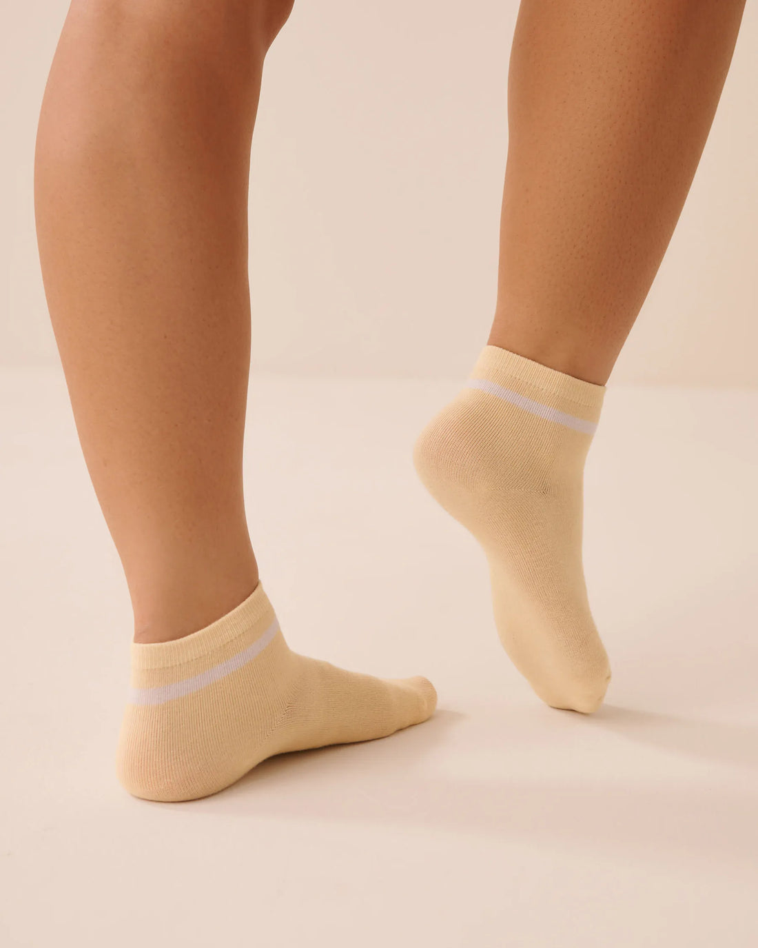La Vie en Rose Apricot Gelato Women Ribbed Socks SKU: 40700464_70043 Image 02