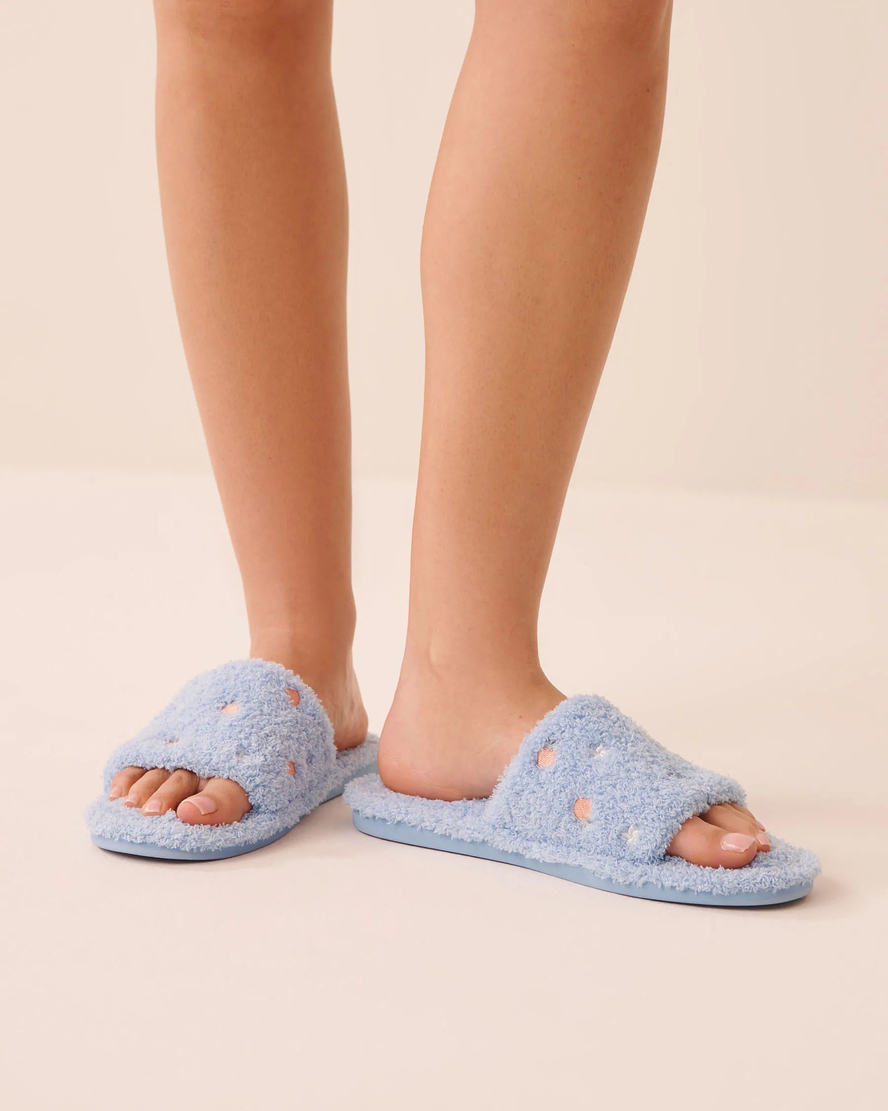La Vie en Rose Brunnera Blue Women Peach Embroidery Curly Fur Slide Slippers SKU: 40700472_40293 Image 01