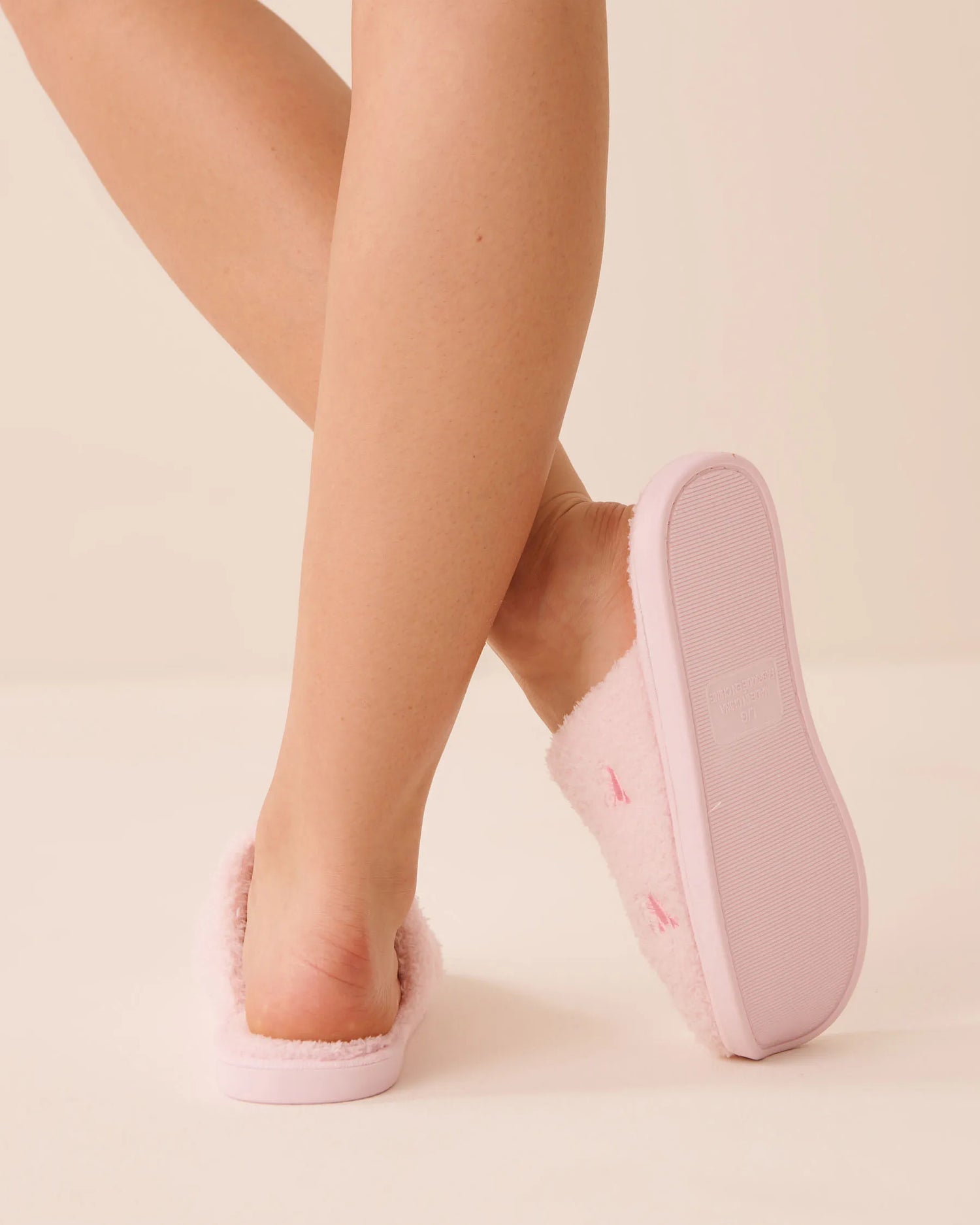 La Vie en Rose Festival Bloom Women Lobster Embroidered Curly Fur Slippers SKU: 40700474_60244 Image 02