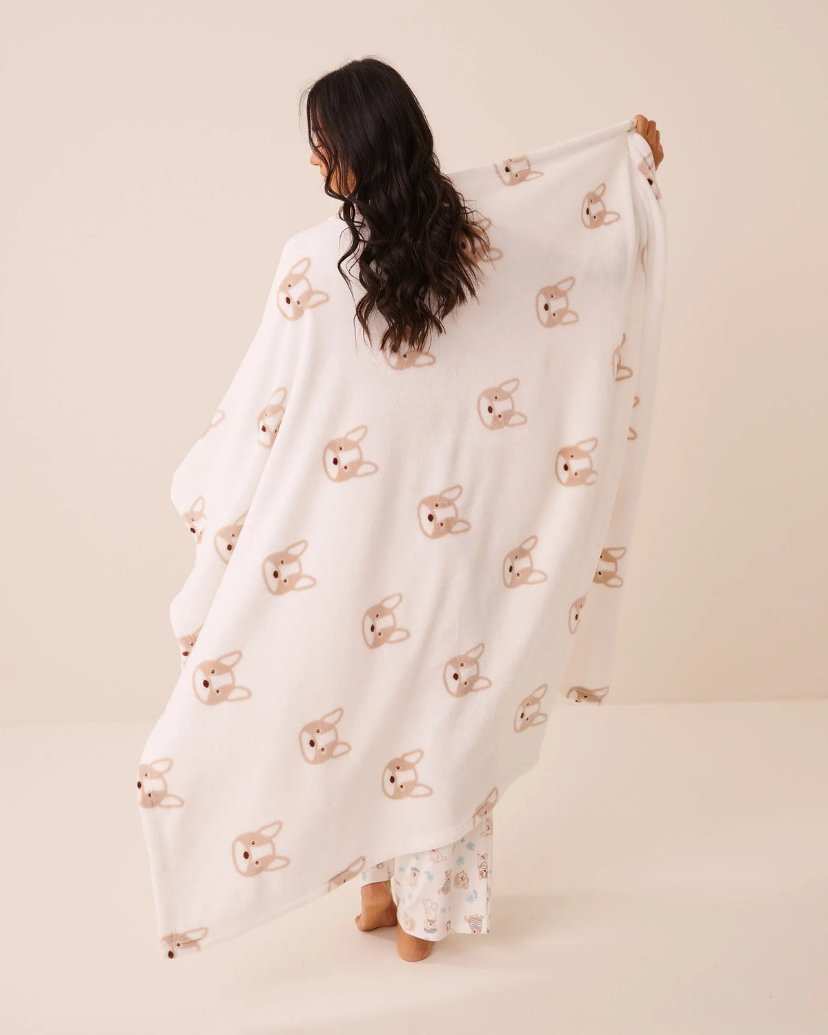La Vie en Rose Snow White Frenchie Women Cat Print Soft Plush Blanket SKU: 40700490_P10631 Image 02