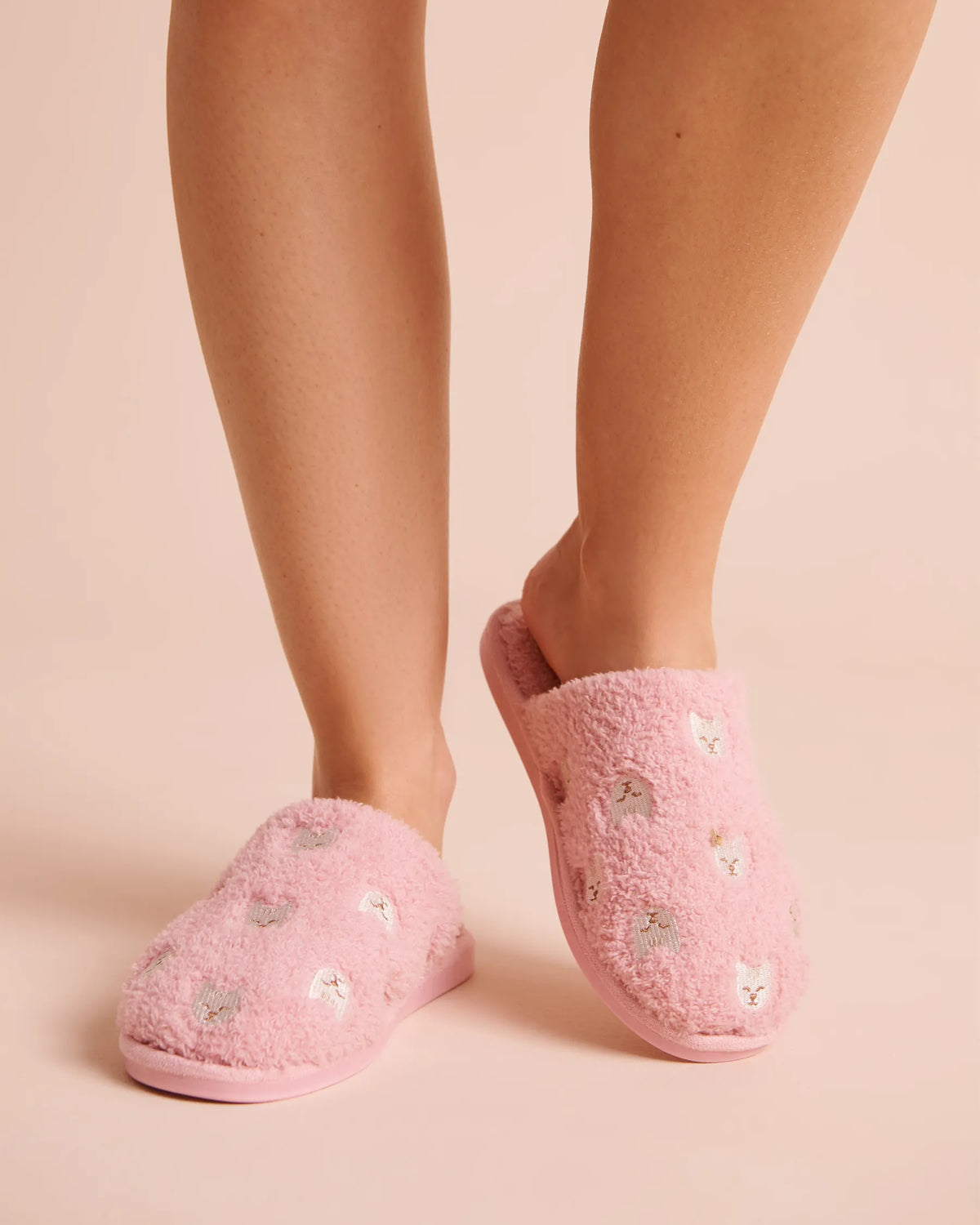 La Vie en Rose Pink Nectar Women Cat Embroidered Curly Fur Slippers SKU: 40700491_60036 Image 01