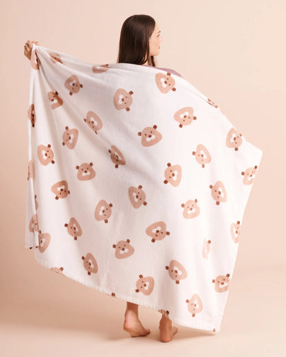 La Vie en Rose Snow White Marmott Face Women Groundhog Print Soft Plush Blanket SKU: 40700501_P10643 Image 02