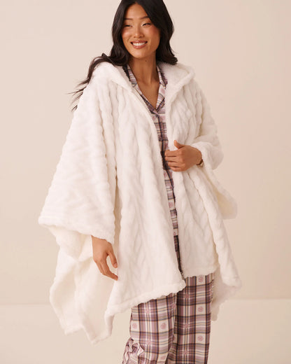 La Vie en Rose Snow White Cable Women Leopard Soft Plush Hooded Cape SKU: 40700503_P10345 Image 04