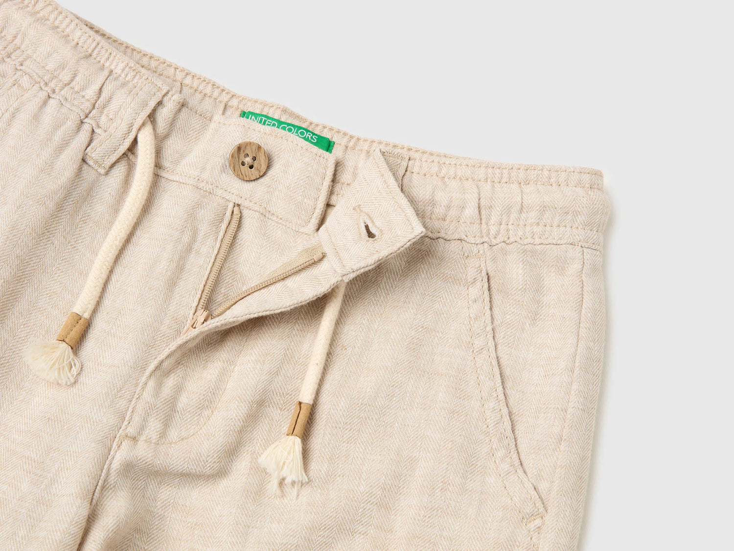 Benetton Beige Boys Linen Blend Cargo Bermuda Shorts SKU: 40G8C904J_902 Image 03