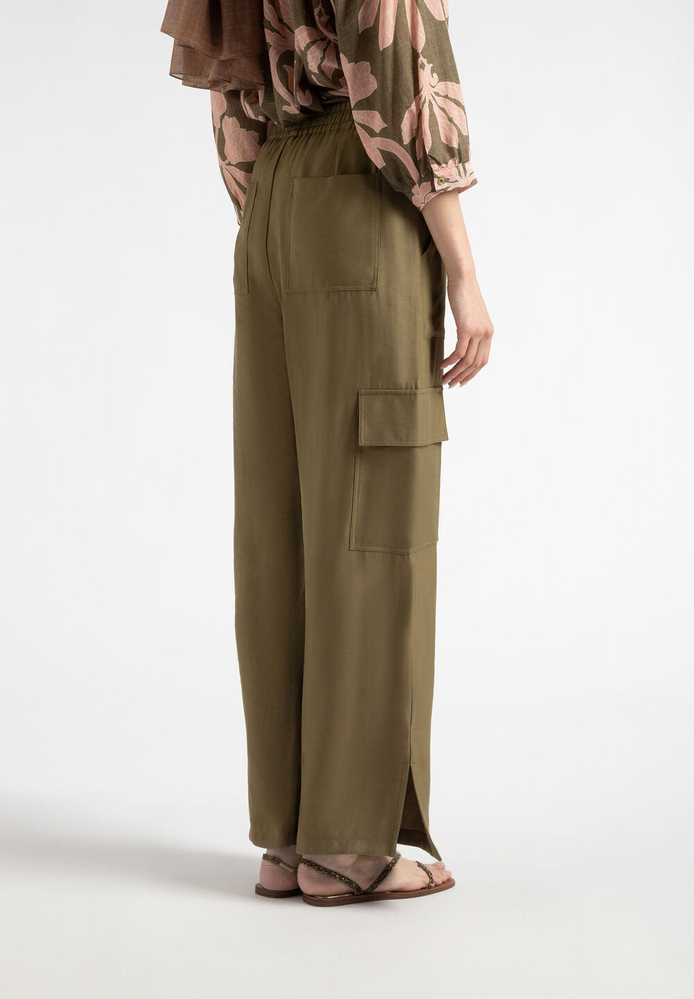 Flowing Cargo Pants In Soft Reed Green_41044057_0671_02