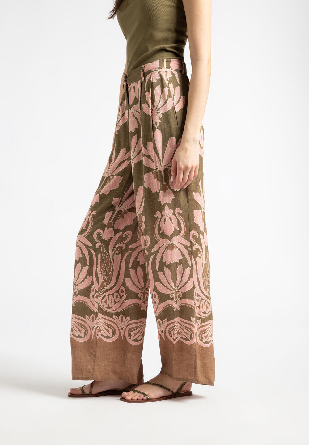 Wide Trousers In Ornament Print_41044060_4671_02