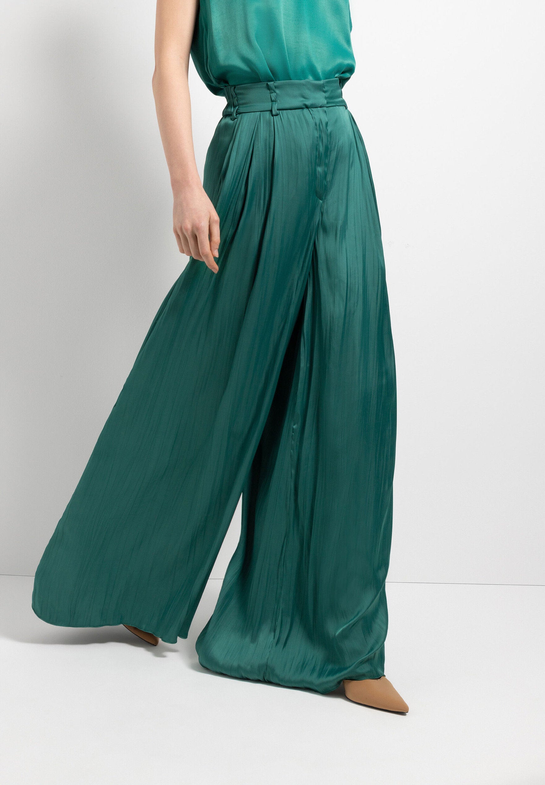 Green Satin Pants_41054081_0657_01