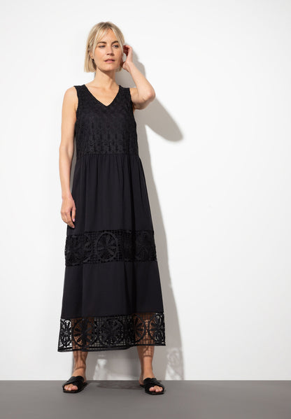 Black Maxi Dress With Lace Details_41063056_0790_01