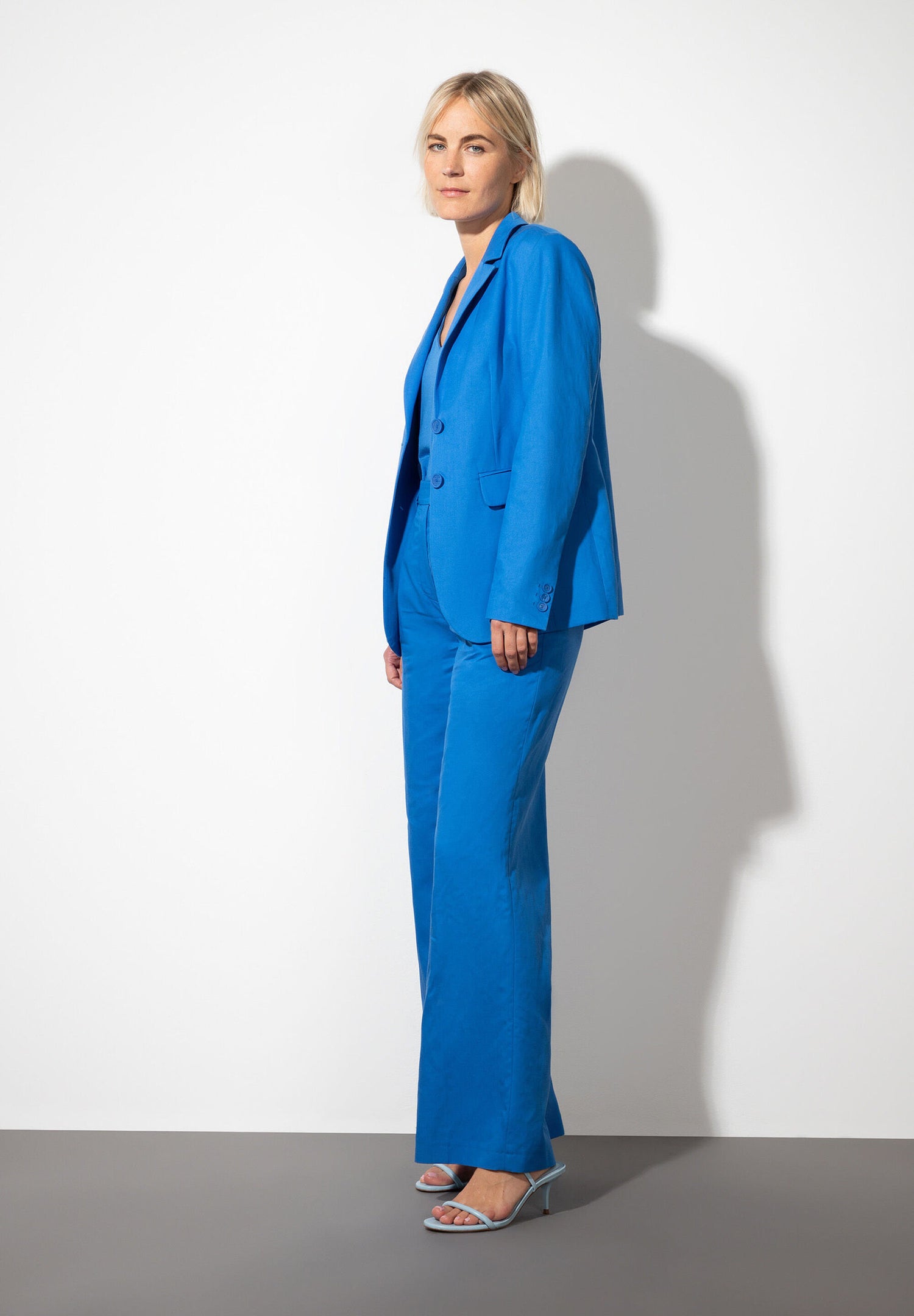 Magic Blue Linen &amp; Lyocell Trousers_41064060_0331_01