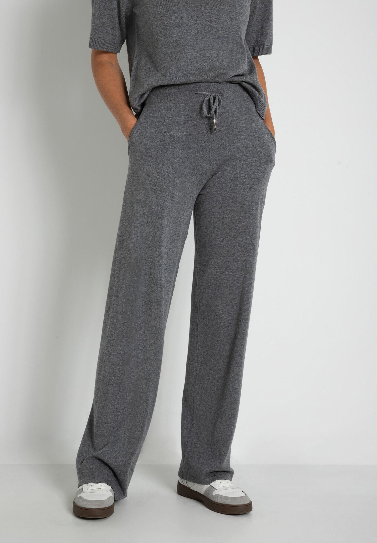 Gray Knitting Trousers_41644780_0740_02