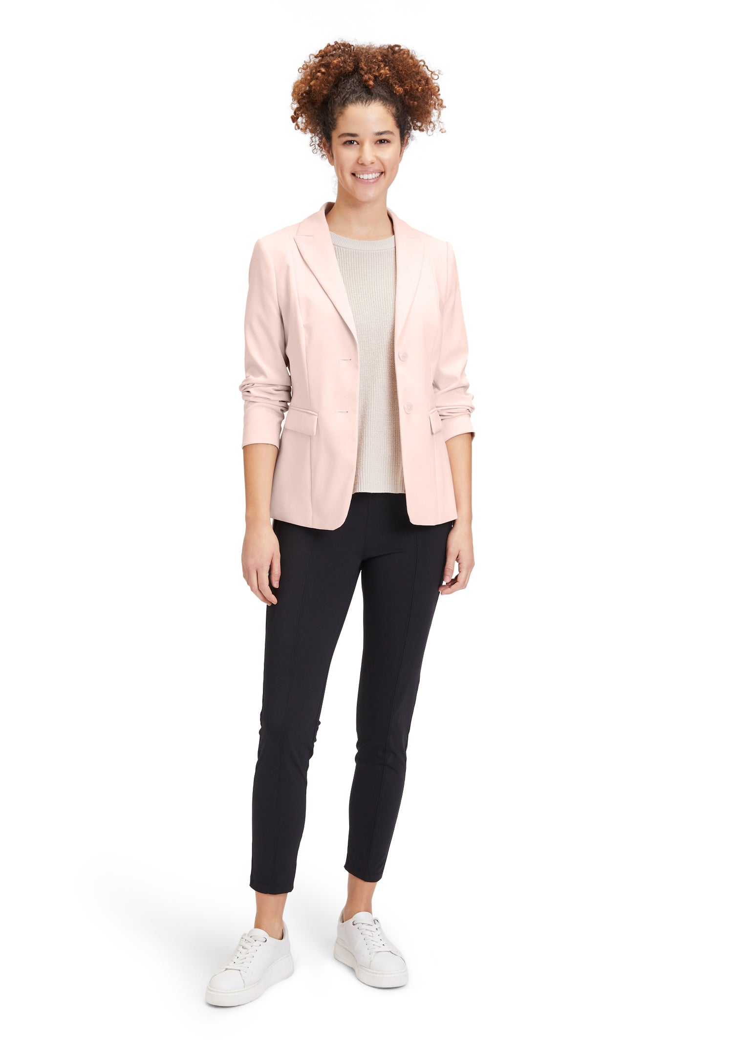 Short Blazer
Long Sleeve