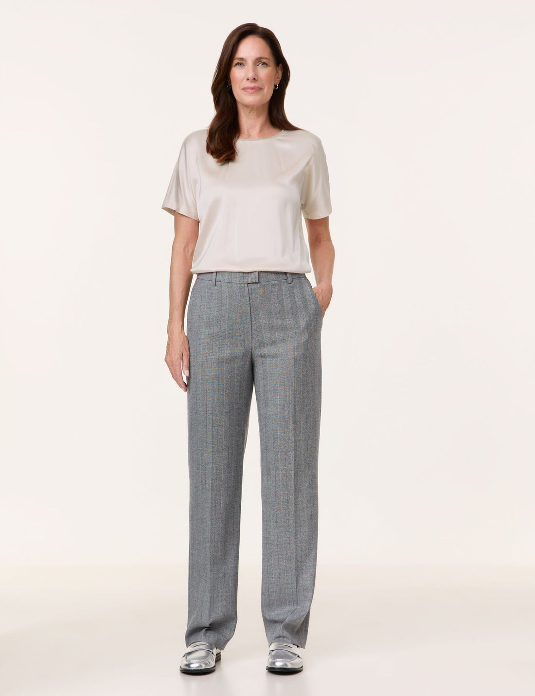 Elegant Fabric Trousers With Glencheck_01