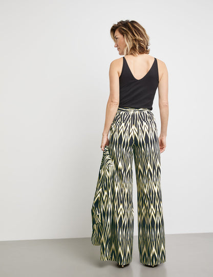 Pull-On Trousers With An Ikat Print_420043-31502_1100_06