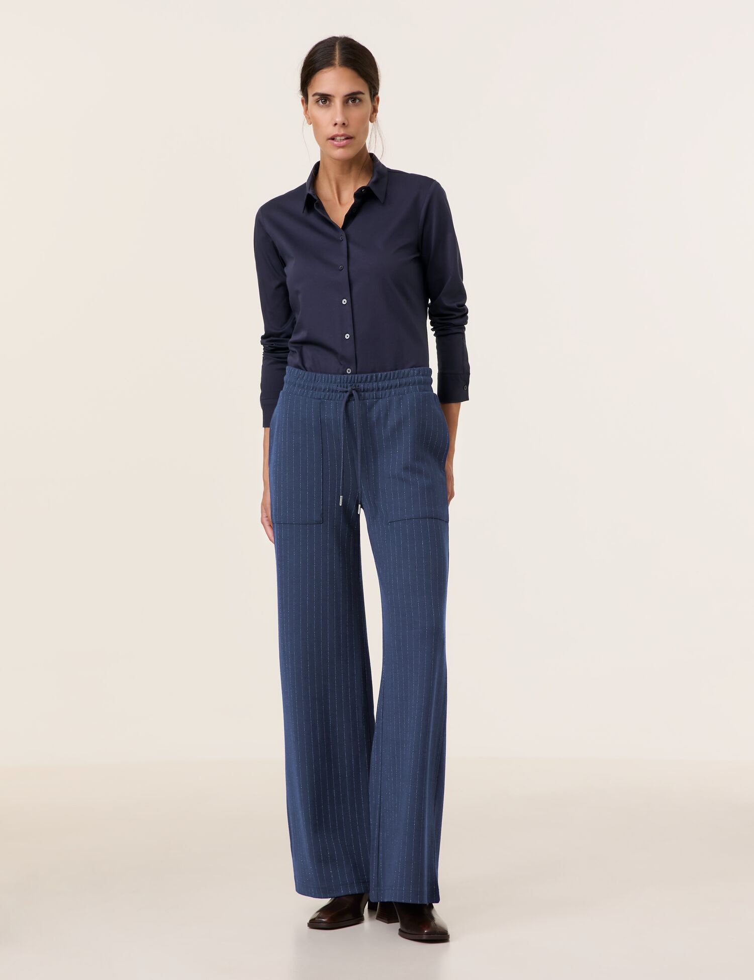 Elegant Pull-On Trousers_420104-35023_8139_01