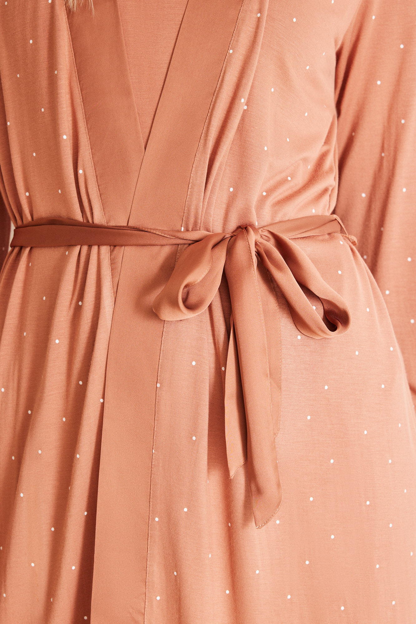 Knee-Length Robe_4357437_31_06