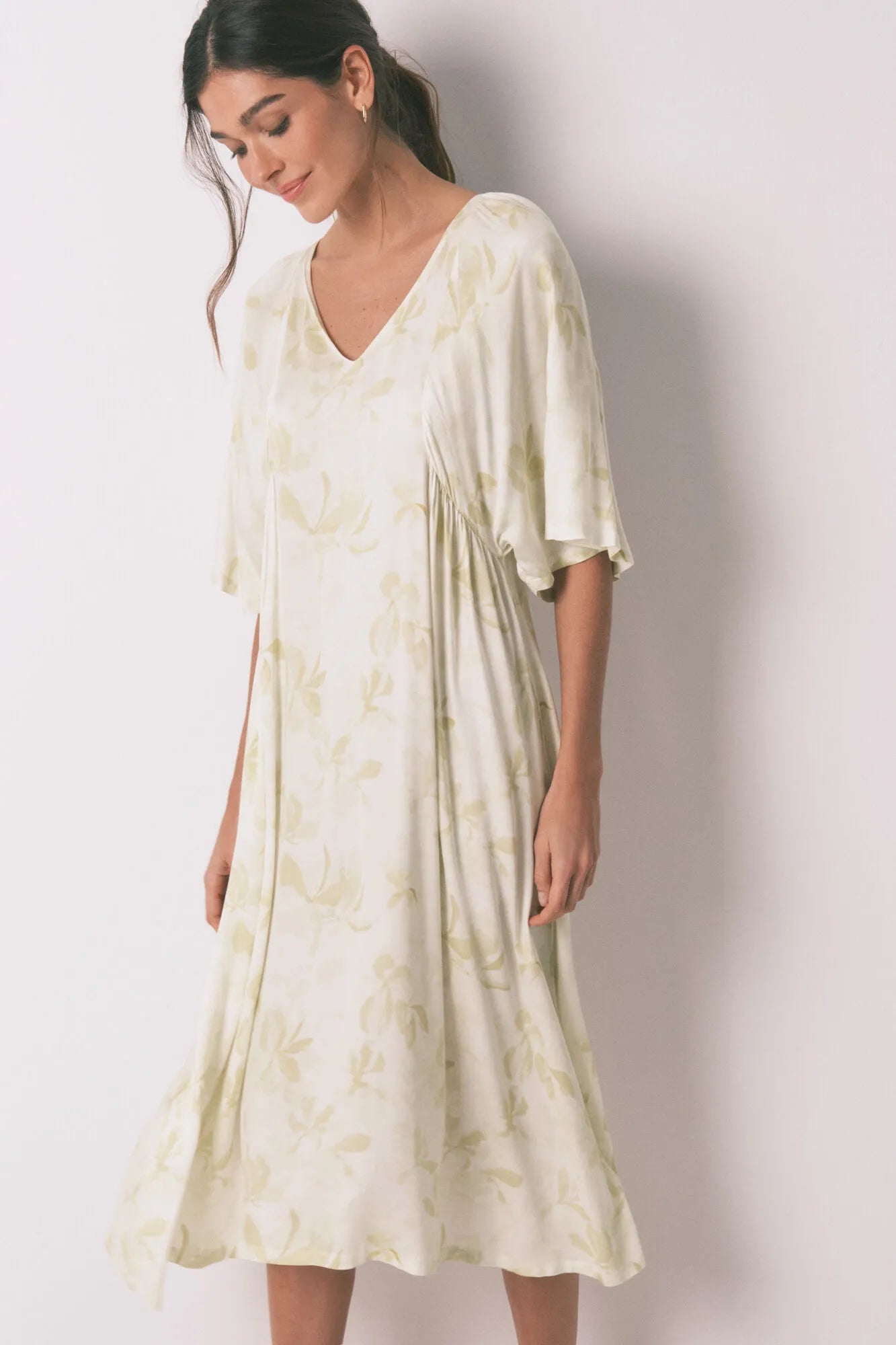 Women Secret_Yellow Print_Long Printed Nightgown with Wide Sleeves_4363621_09_03