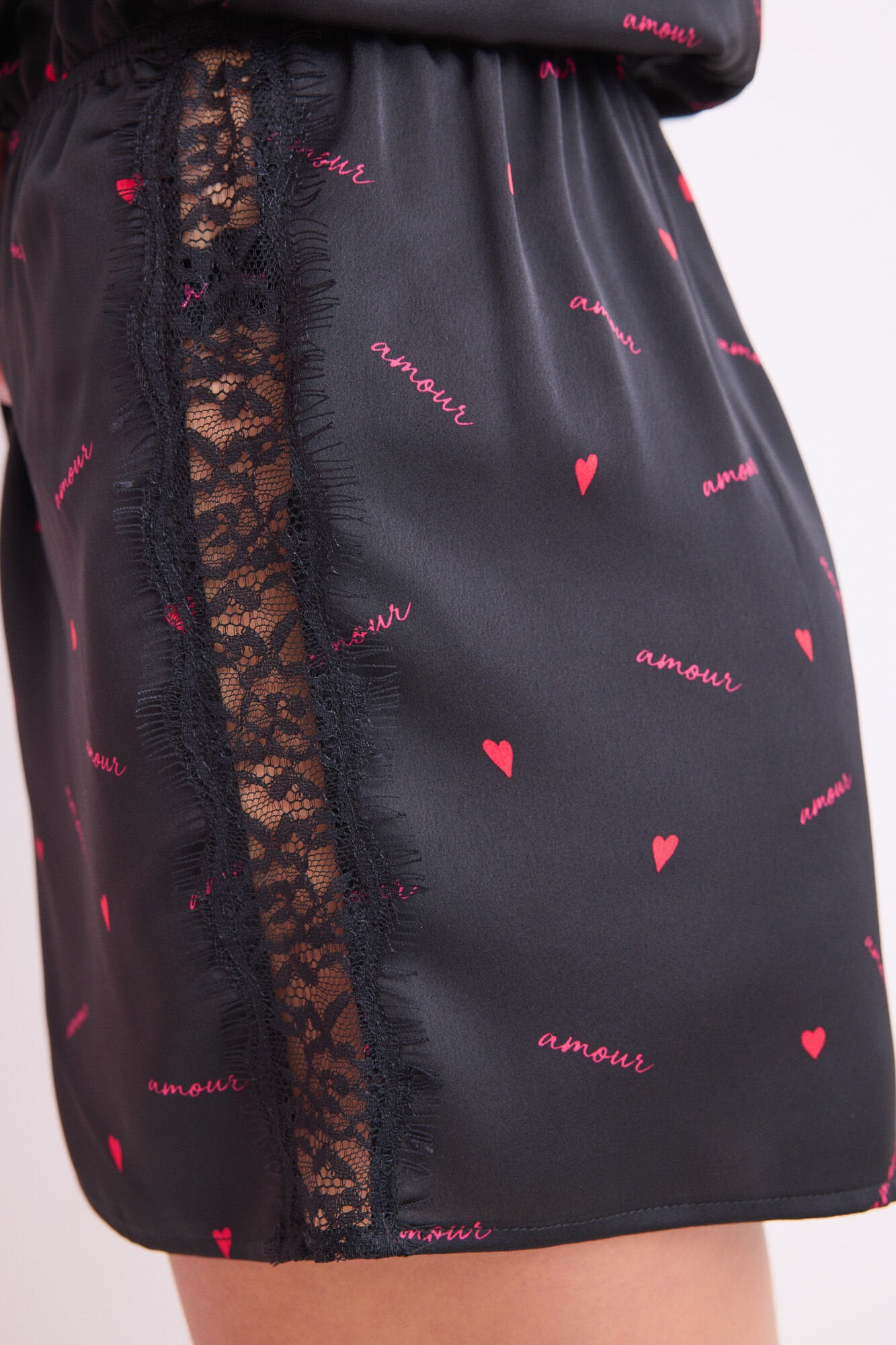 Women Secret_Black Satin Print Short Jumpsuit_4379531_01_06