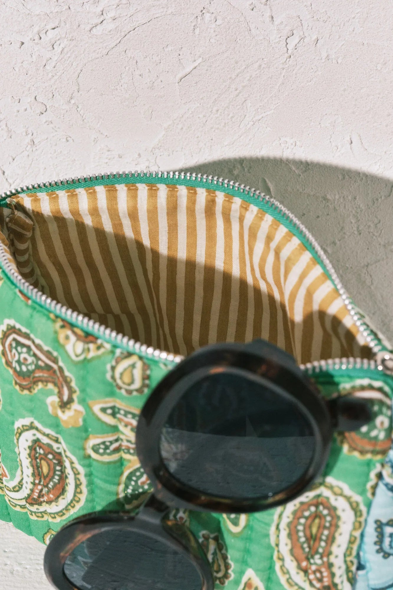 Women Secret Multicoloured Women Multicoloured Medium Print Vanity Case SKU: 4383151_98 Image 05