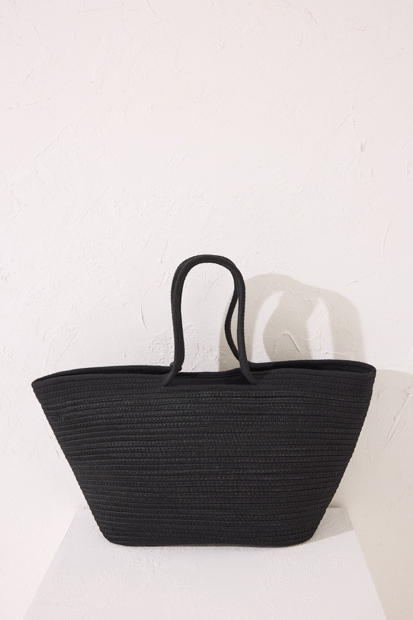 Women Secret_Black Raffia Basket Bag Bag_4389640_01_03