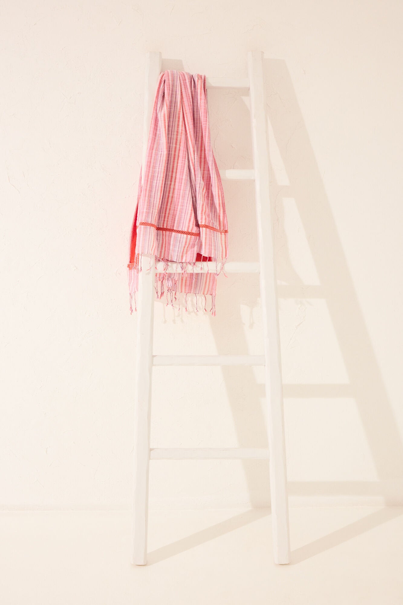 Women Secret_Striped Print Towel_4389645_98_01