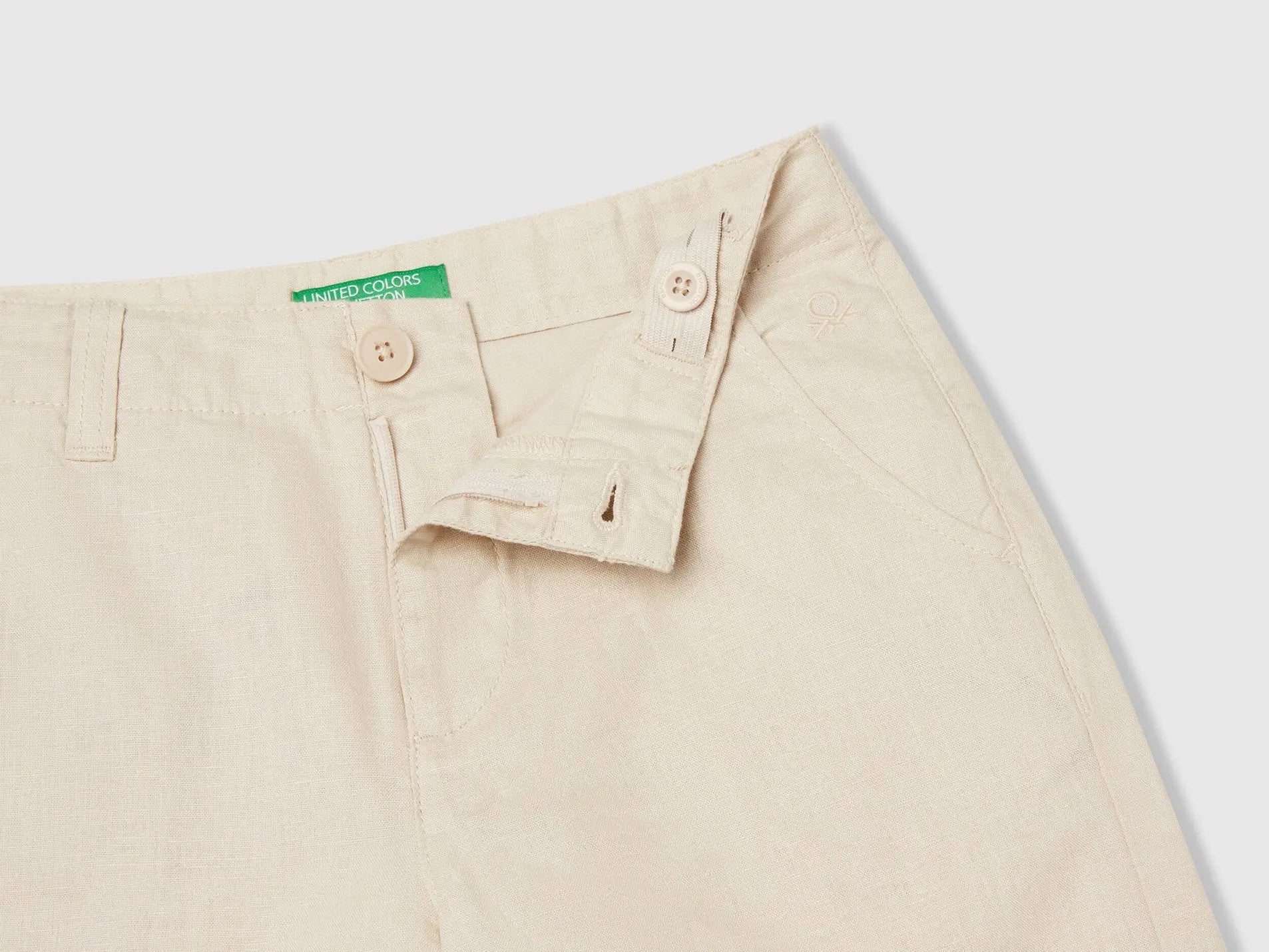 Benetton_Chino Bermudas in Pure Linen_43WBC901E_152_03