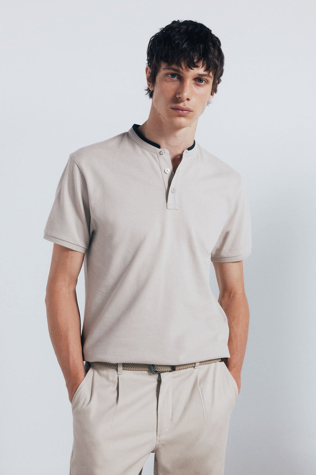 Springfield_Beige_Slim Fit Mandarin Collar PiquŽ Polo Shirt_4402324_38_01