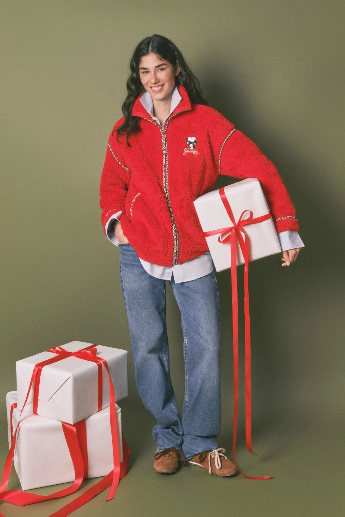 Women Secret_Red/Coral_Robe Red Faux Shearling with Snoopy Embroidered_4412214_62_01