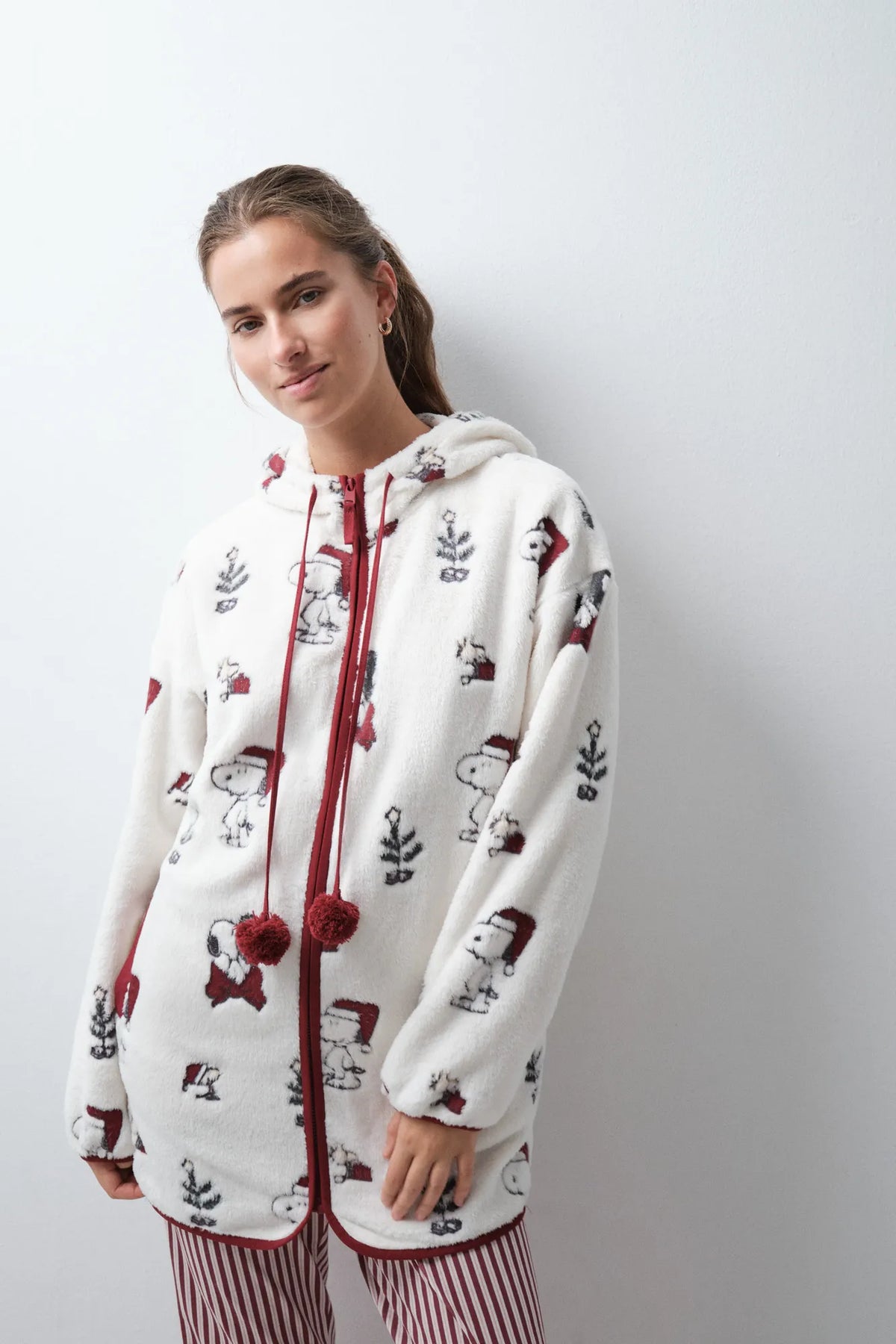 Women Secret White Print Women Fluffy Hooded Snoopy Robe SKU: 4414352_97 Image 02