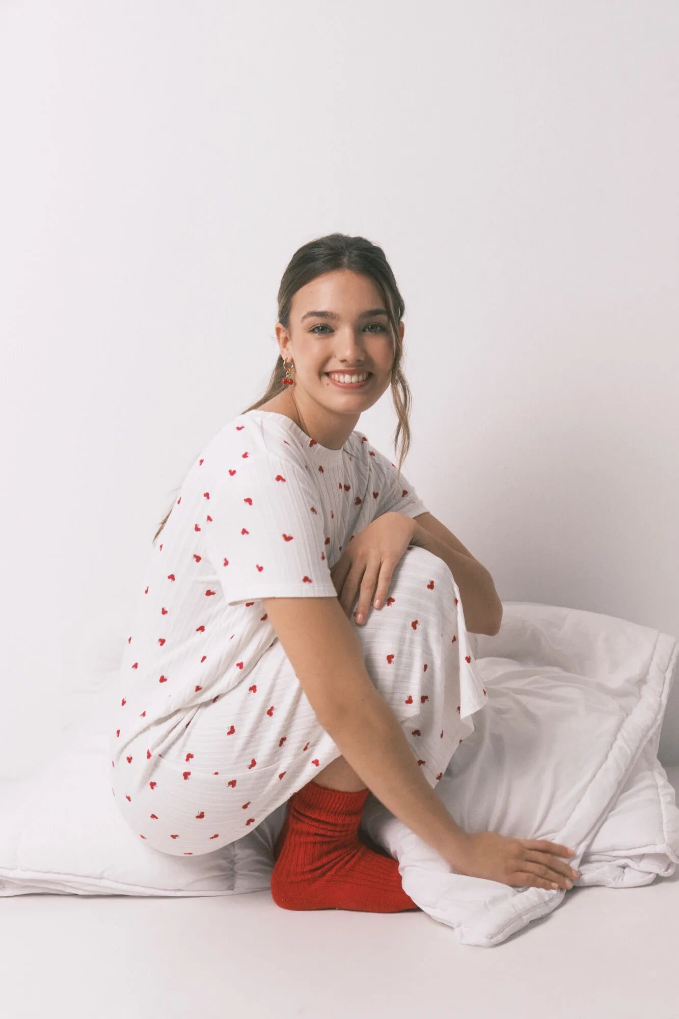 Women Secret_White Print_Mickey Cherry Print Nightgown_4443617_97_01