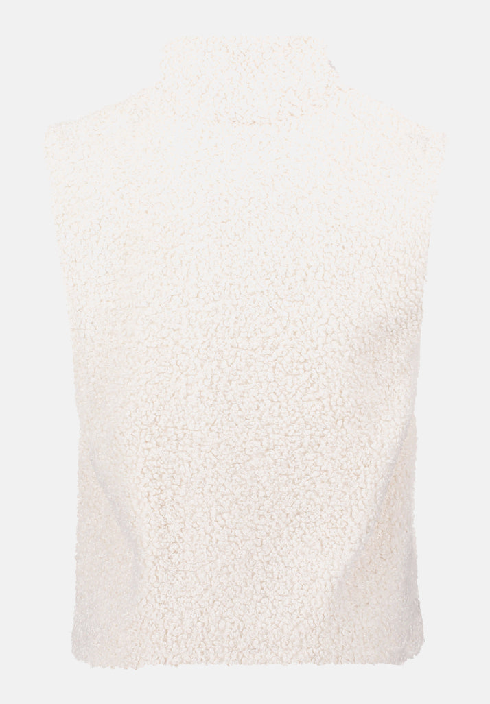 Betty Barclay_White Sand_Faux Fur Vest with Pockets_4447-3278_1032_06