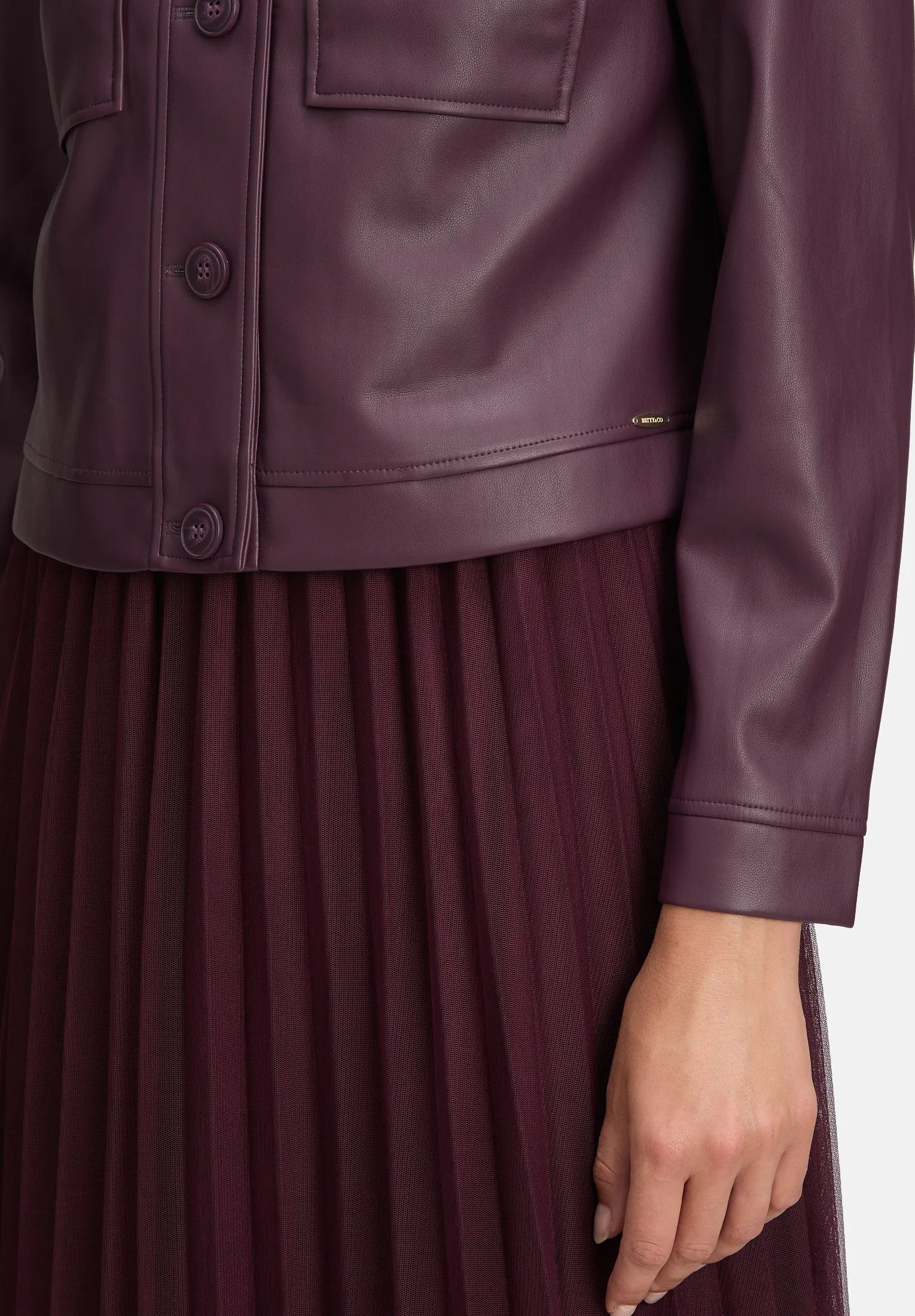 Betty Barclay_Dark Aubergine_Long-Sleeved Leather Jacket_4458-3127_4685_07