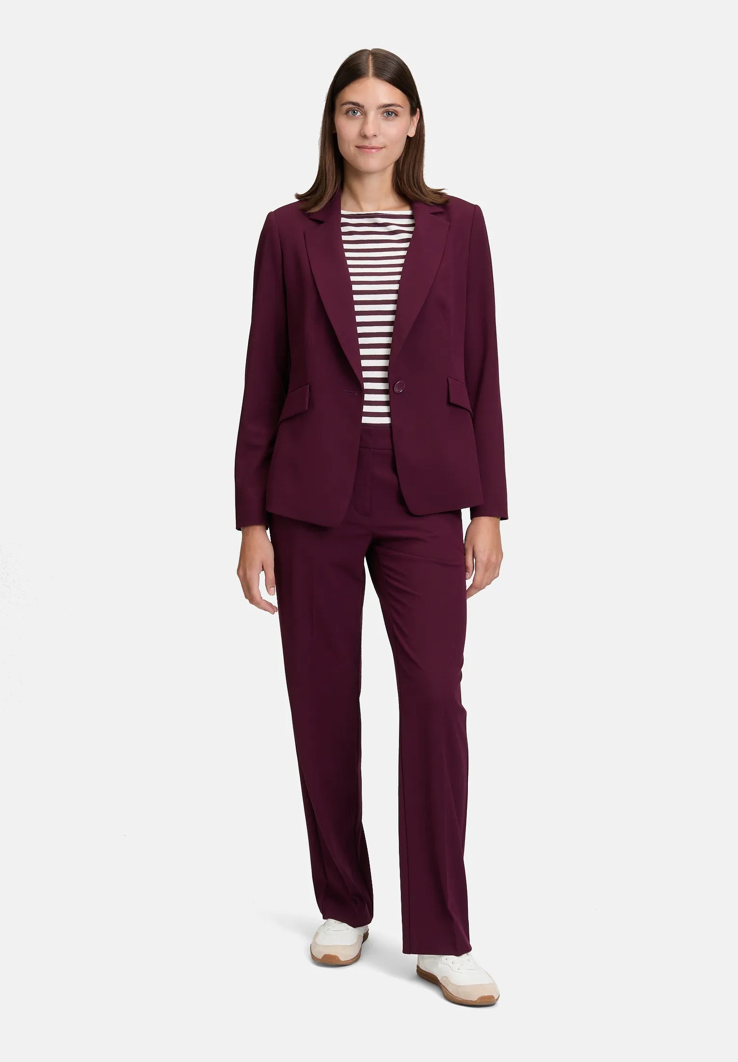 Betty Barclay_Dark Aubergine_Short Blazer with Pockets_4459-3747_4685_02