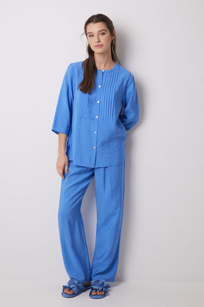 Women Secret_Long Blue Pleated Satin Pajama Shirt_4469714_19_01