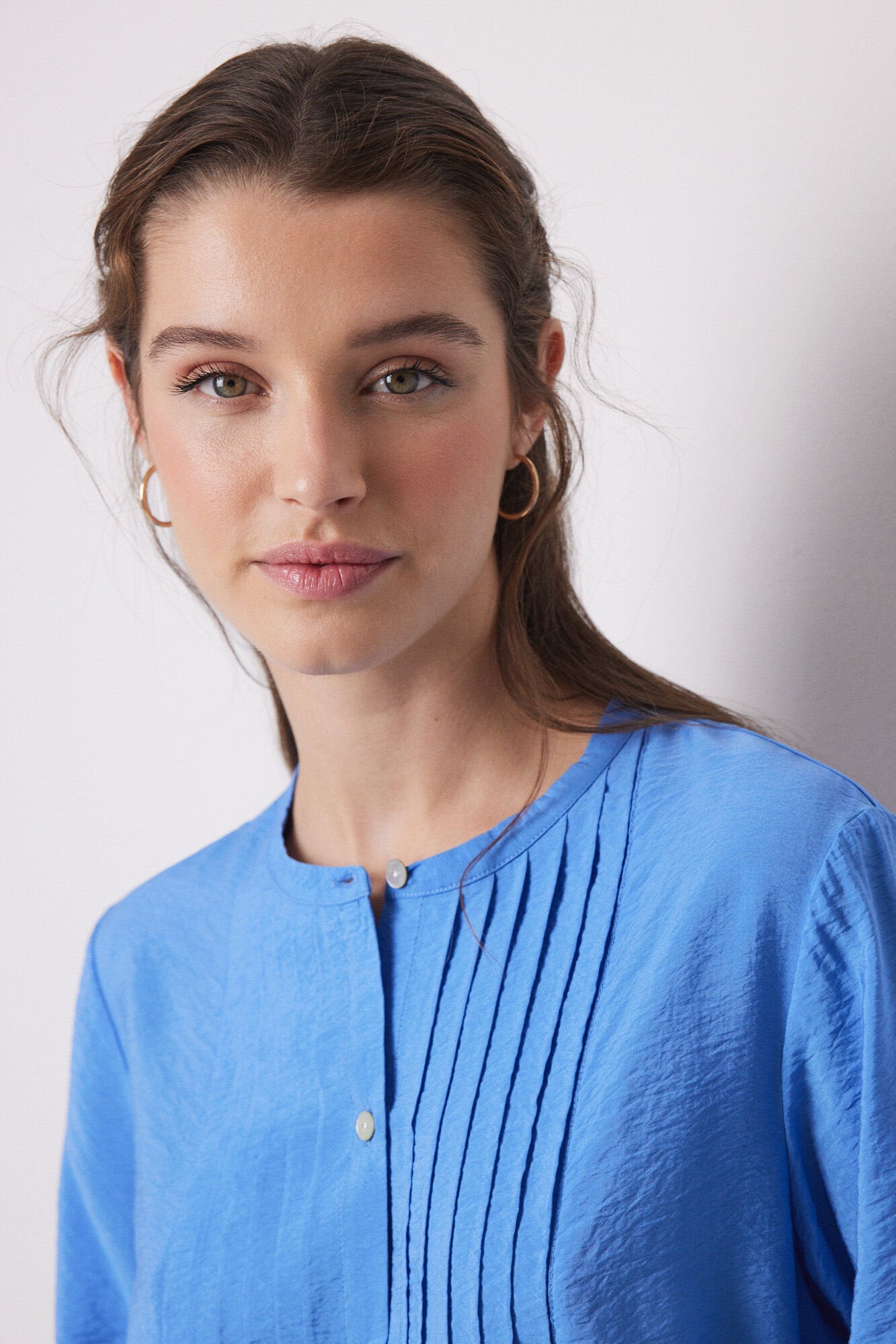 Women Secret_Long Blue Pleated Satin Pajama Shirt_4469714_19_04