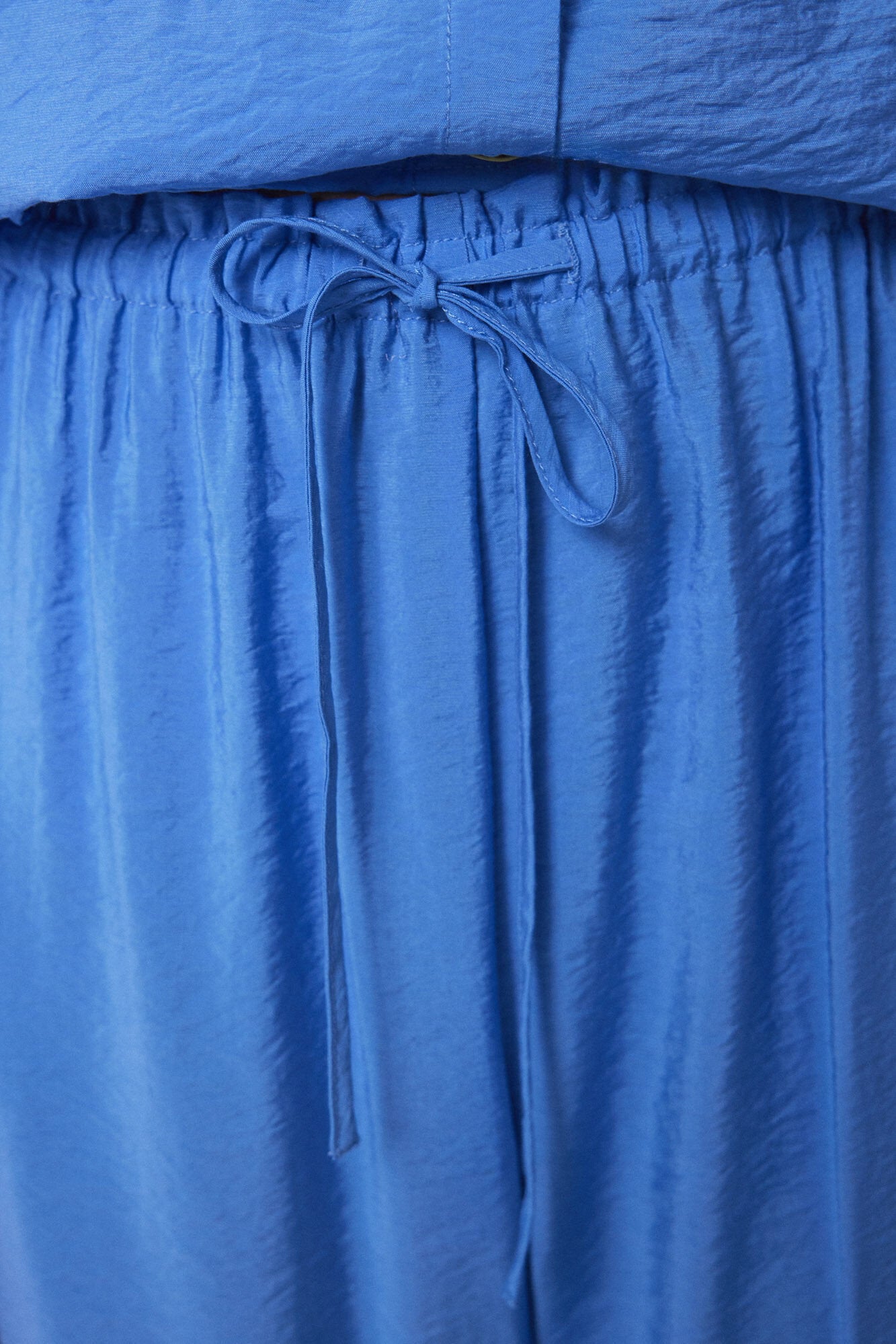 Women Secret_Long Blue Pleated Satin Pajama Shirt_4469714_19_06
