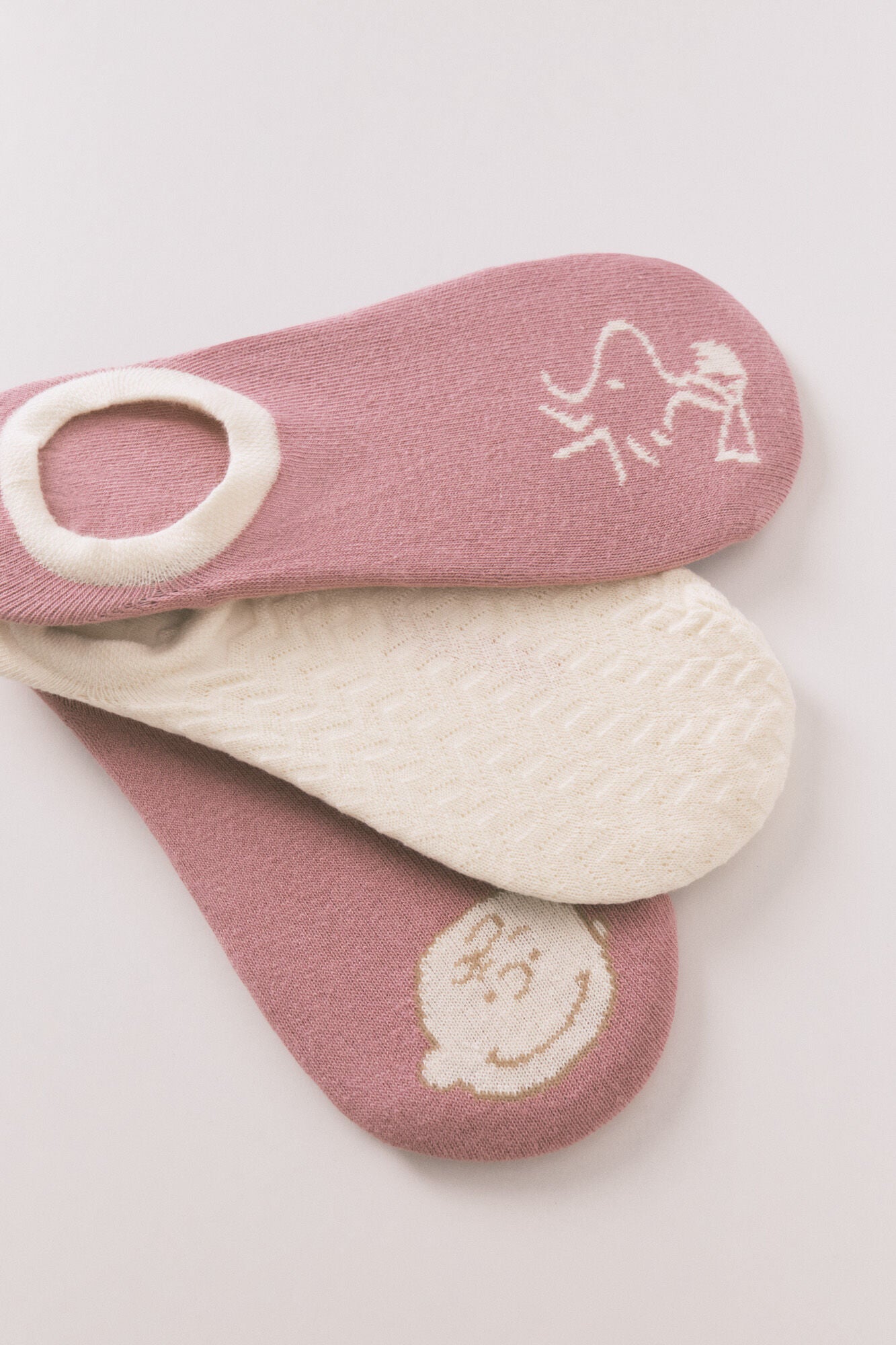 Women Secret_Pink_Pack of 3 Pink Snoopy Slip on Socks_4482708_72_02