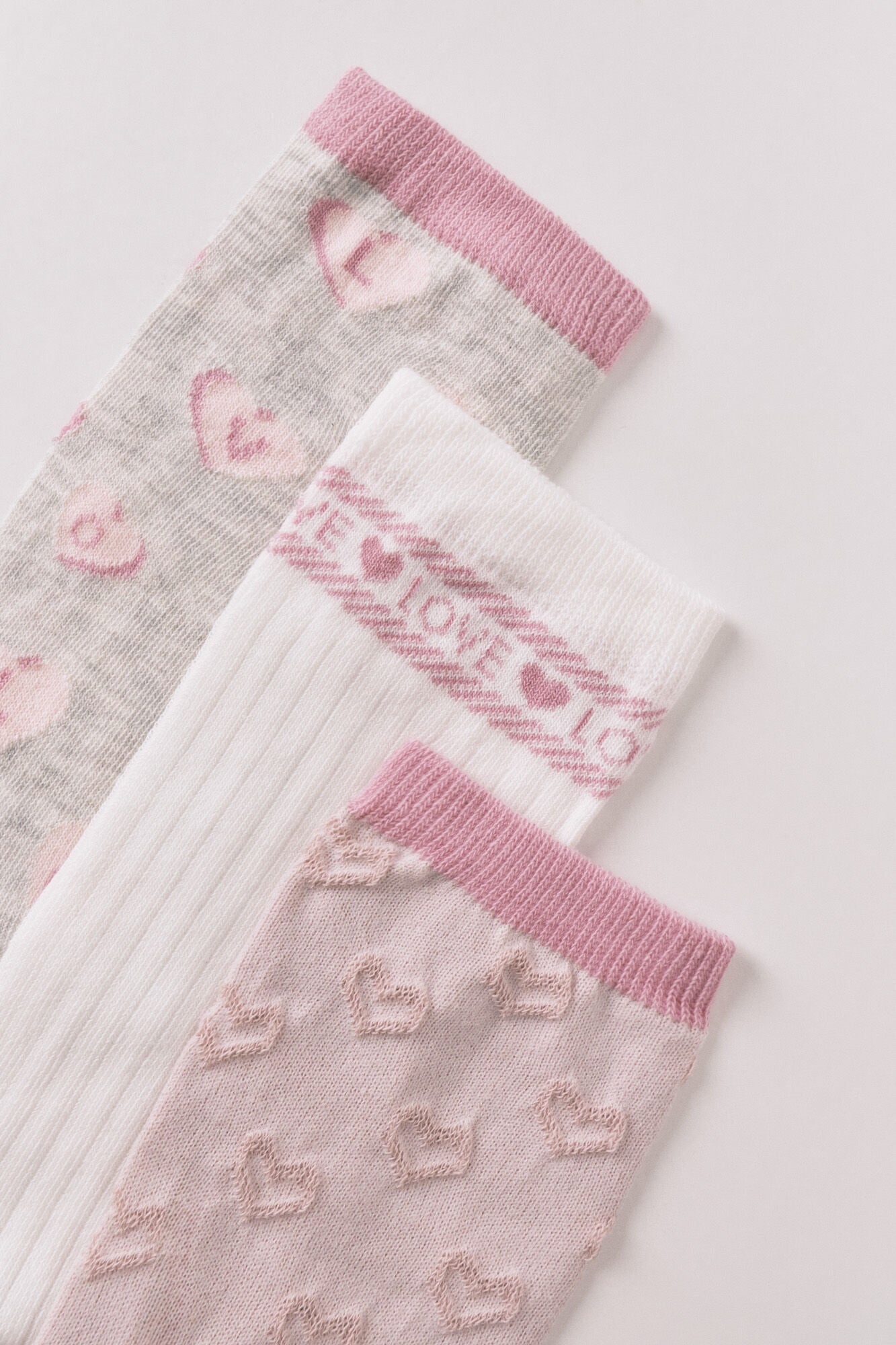 Women Secret_Multicoloured_Pack of 3 Long Heart Socks_4482725_98_02