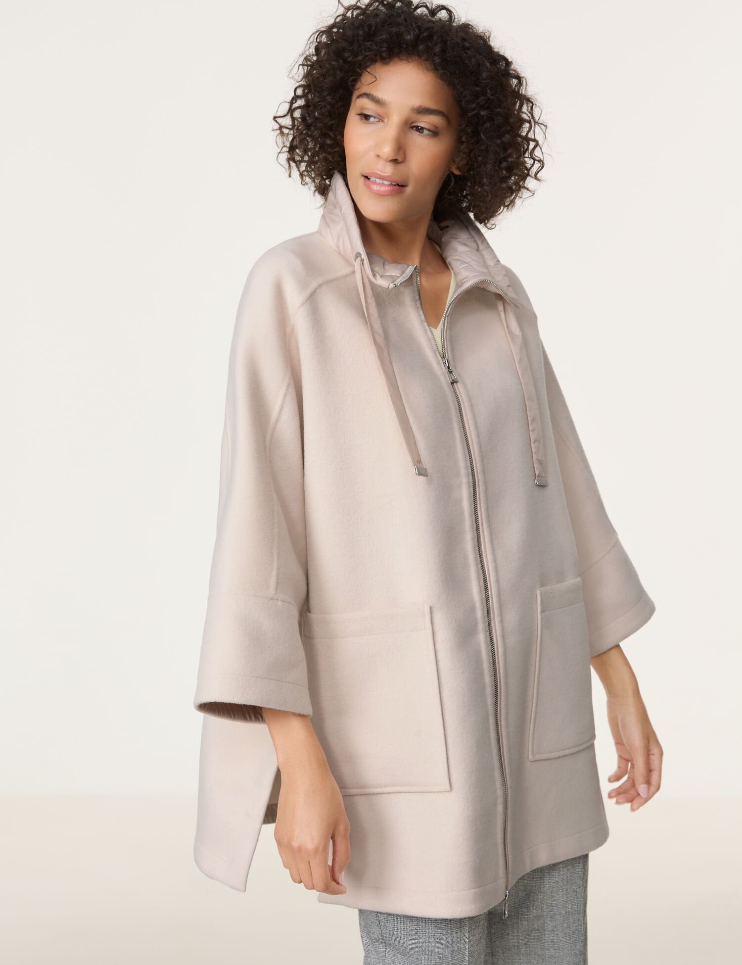 Fashionable Cape With A Zip_450202-31135_90523_01