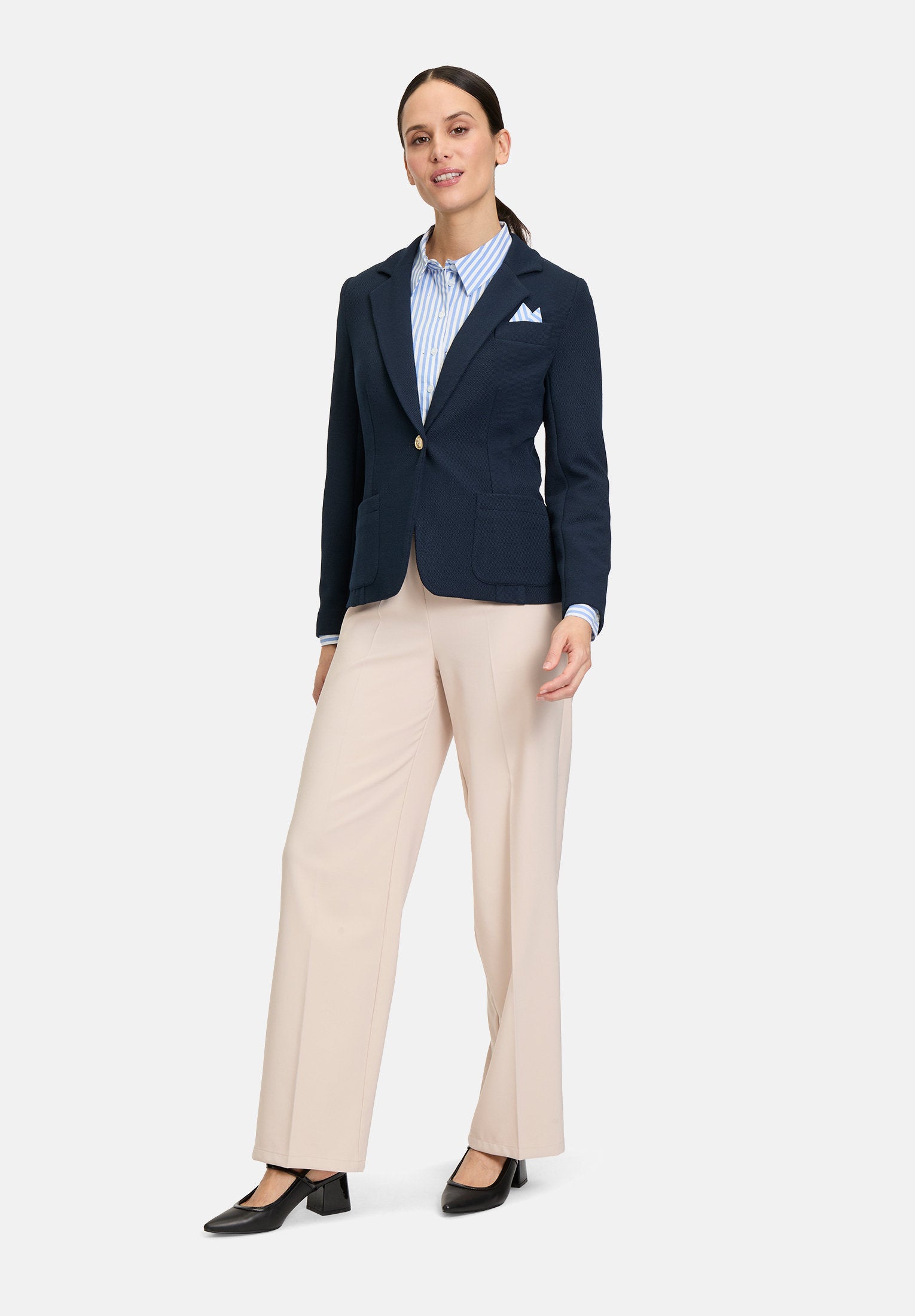 Betty Barclay_Short Blazer Long Sleeves_4511-1081_8345_03