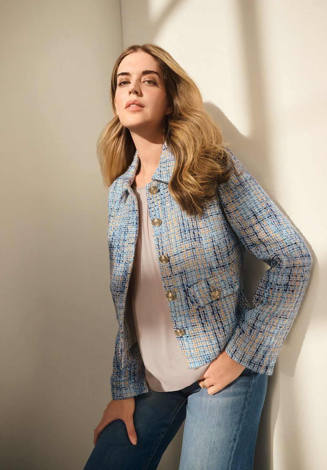 Betty Barclay_Blazer Jacket Long Sleeves_4512-1079_8880_01