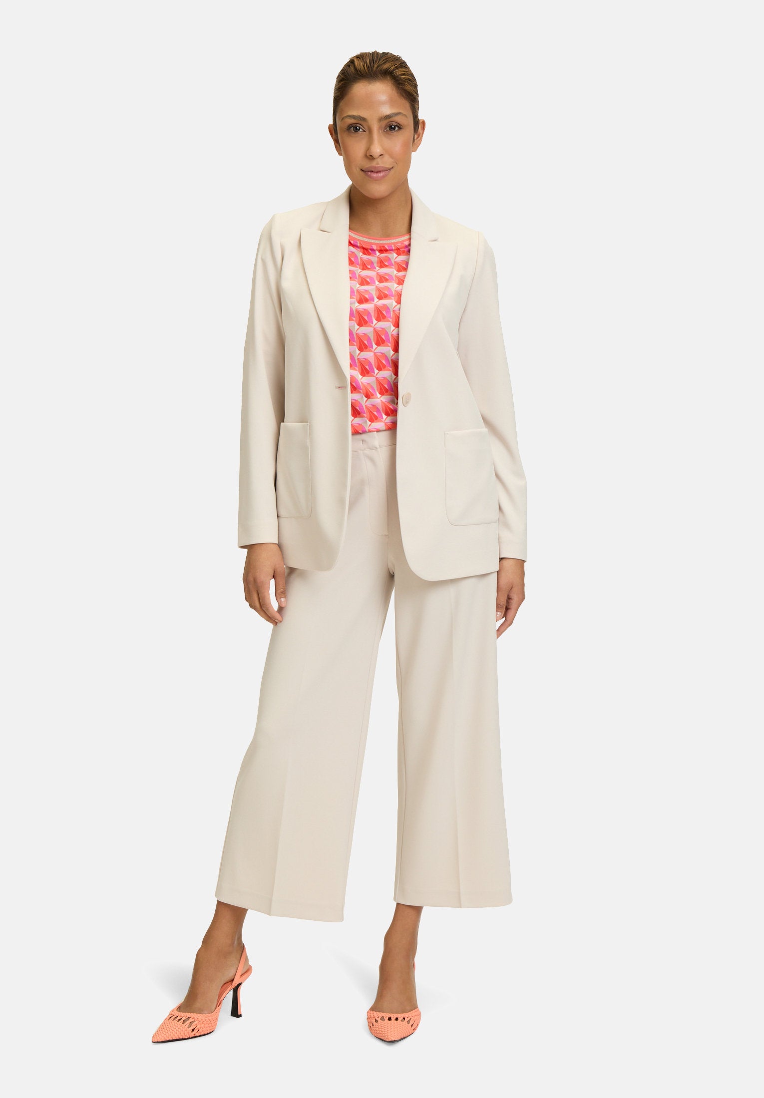 Betty Barclay_Blazer Jacket Long Sleeves_4522-2420_1098_03