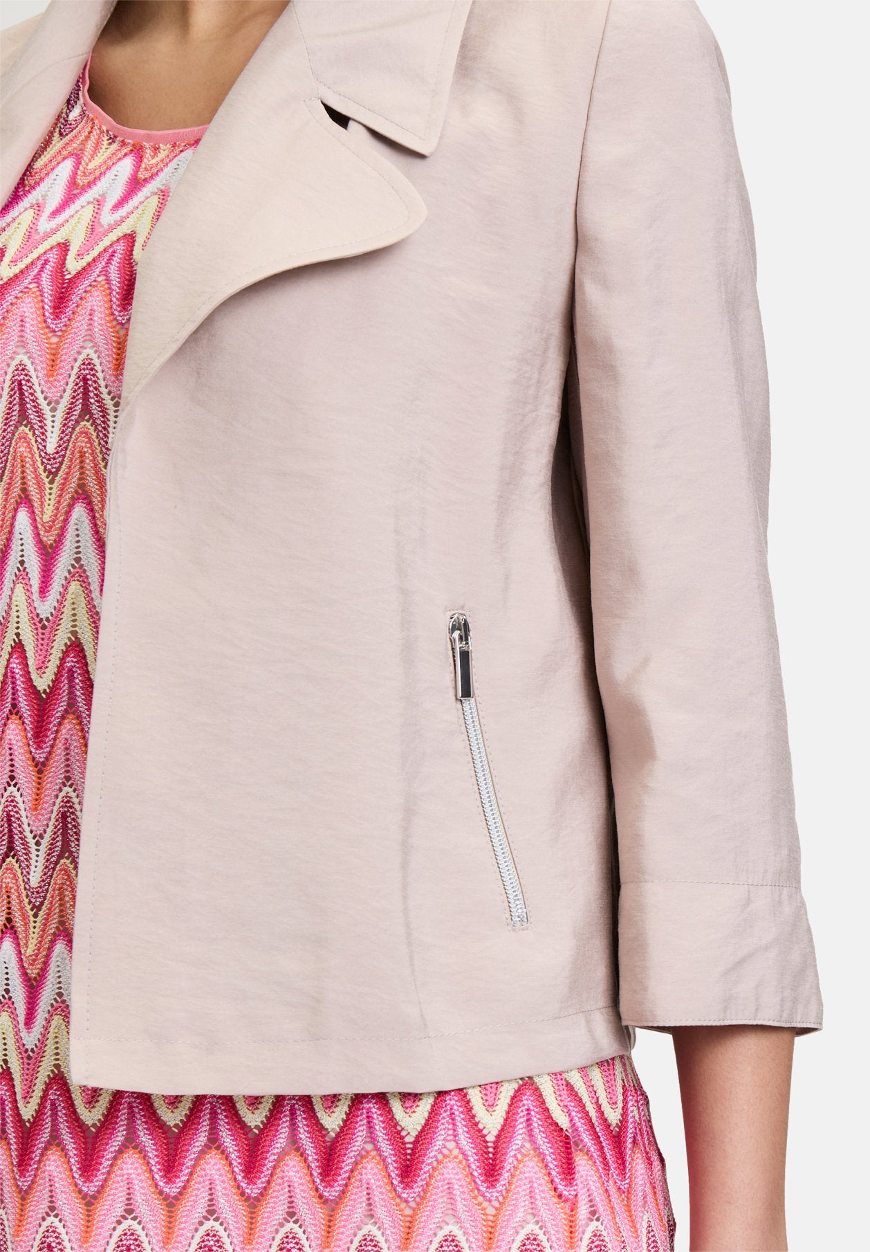 Betty Barclay_Blazer Jacket with 3/4 Sleeves_4533-1136_7316_07
