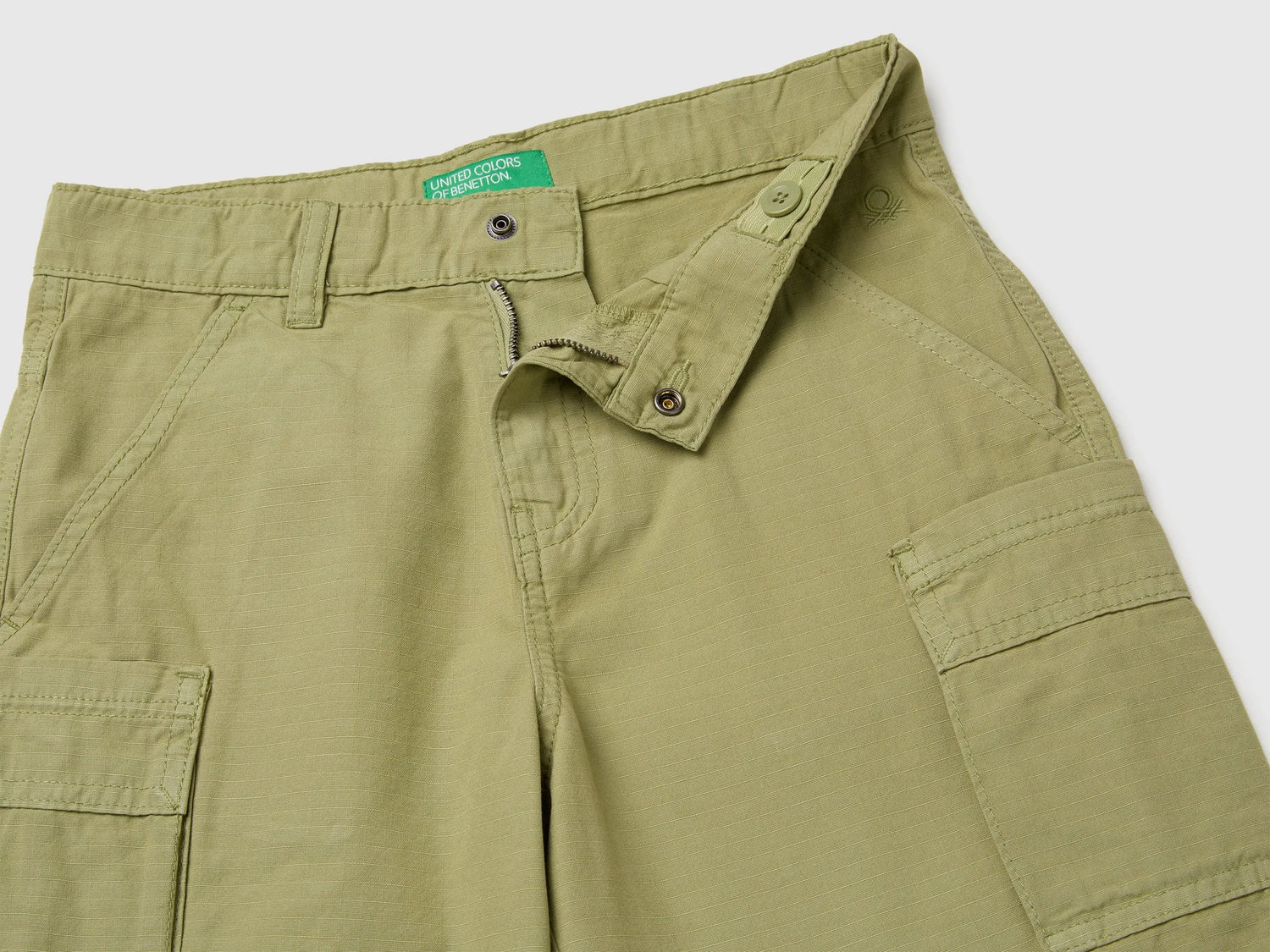 Benetton Green Boys Bermuda Shorts with Pockets SKU: 456SC904V_1Q1 Image 03