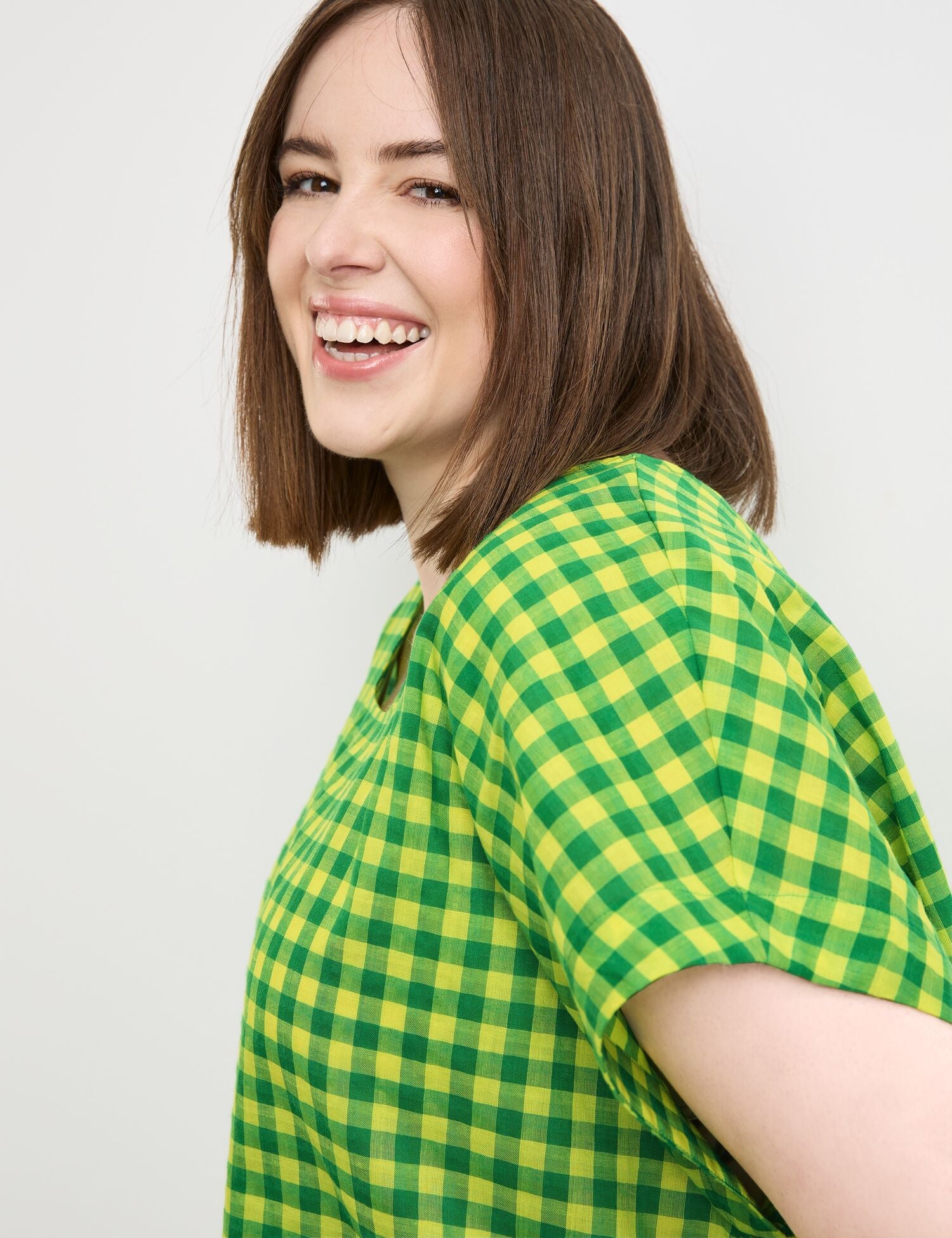 Blouse Top With A Check Pattern_460036-21061_5092_02