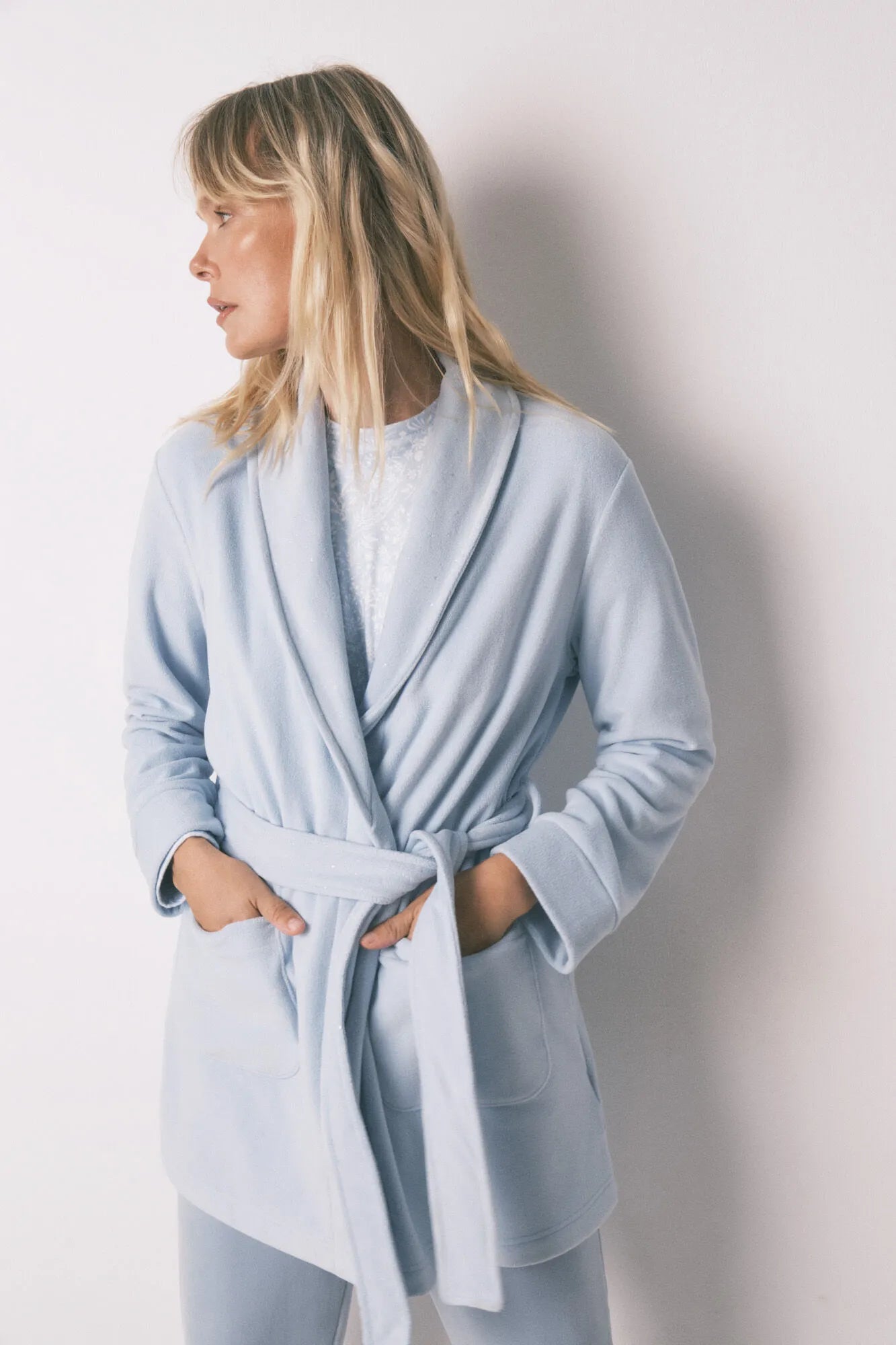 Women Secret_Light Blue_Blue Glitter Velvet Midi Robe_4682692_16_01