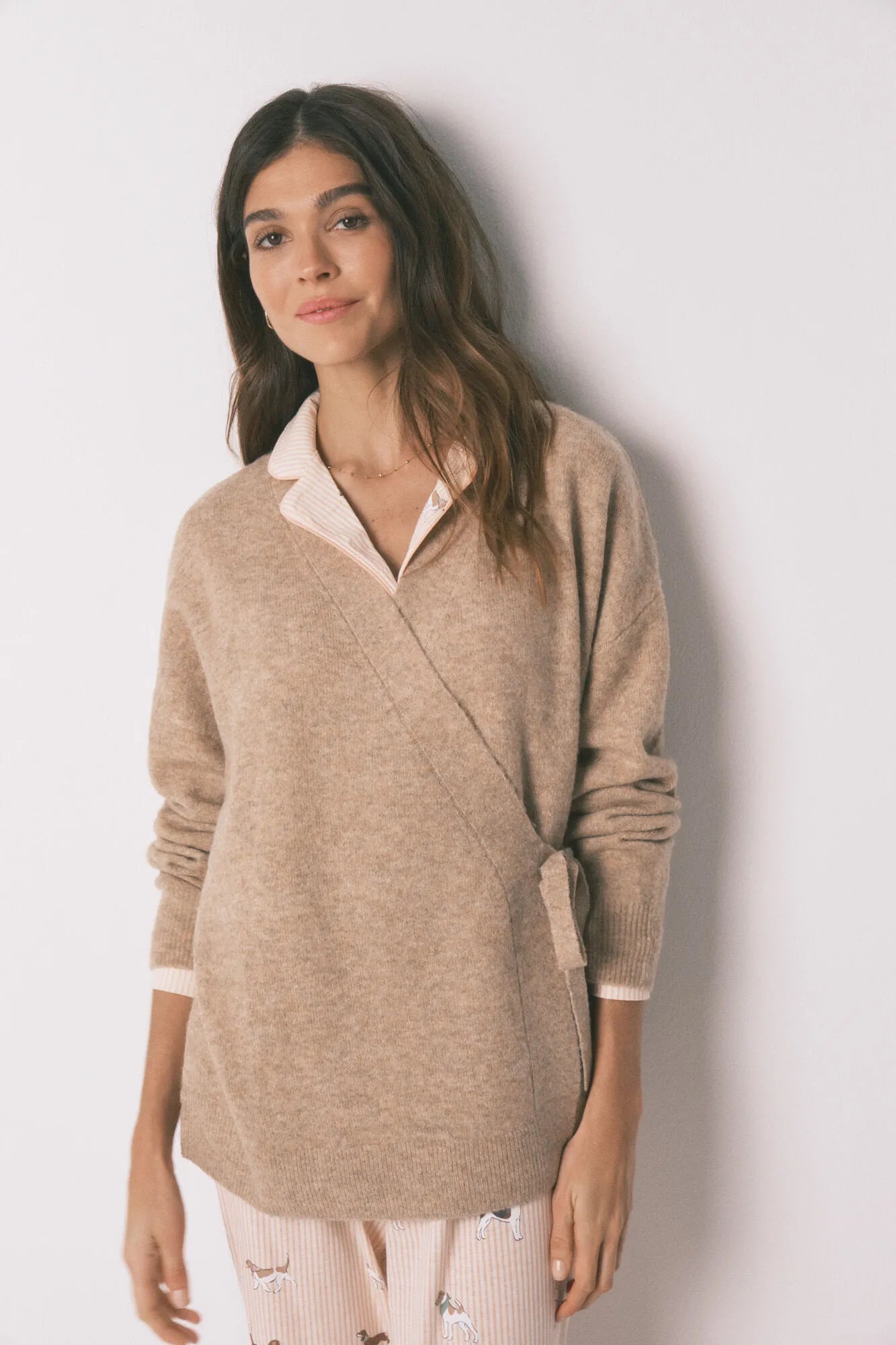 Women Secret_Light Brown_Pink Knit Short Plain Cardigan_4683596_32_02