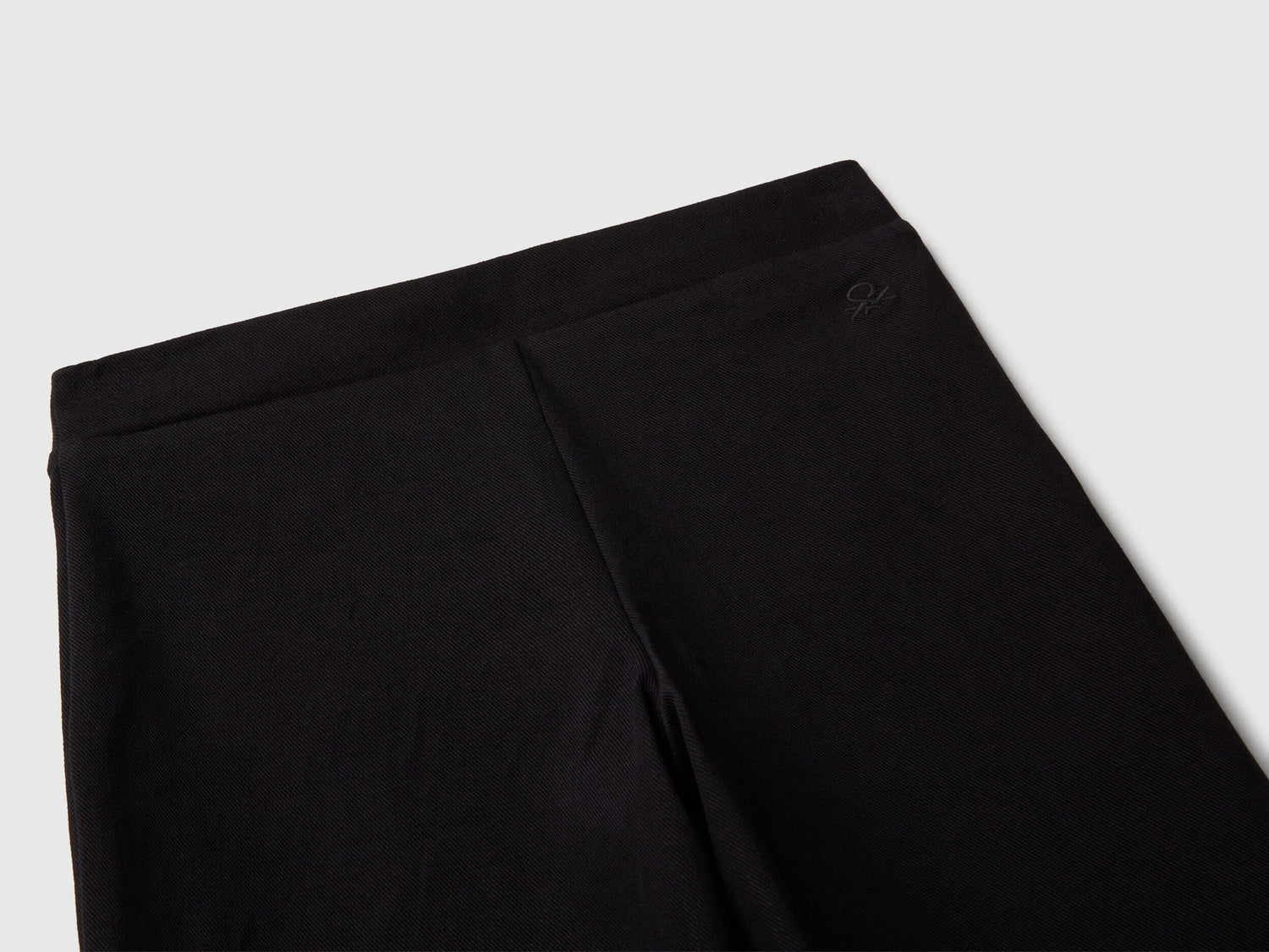 Benetton_Black_Wide Trousers in Stretch Cotton_46D6CE04C_100_03