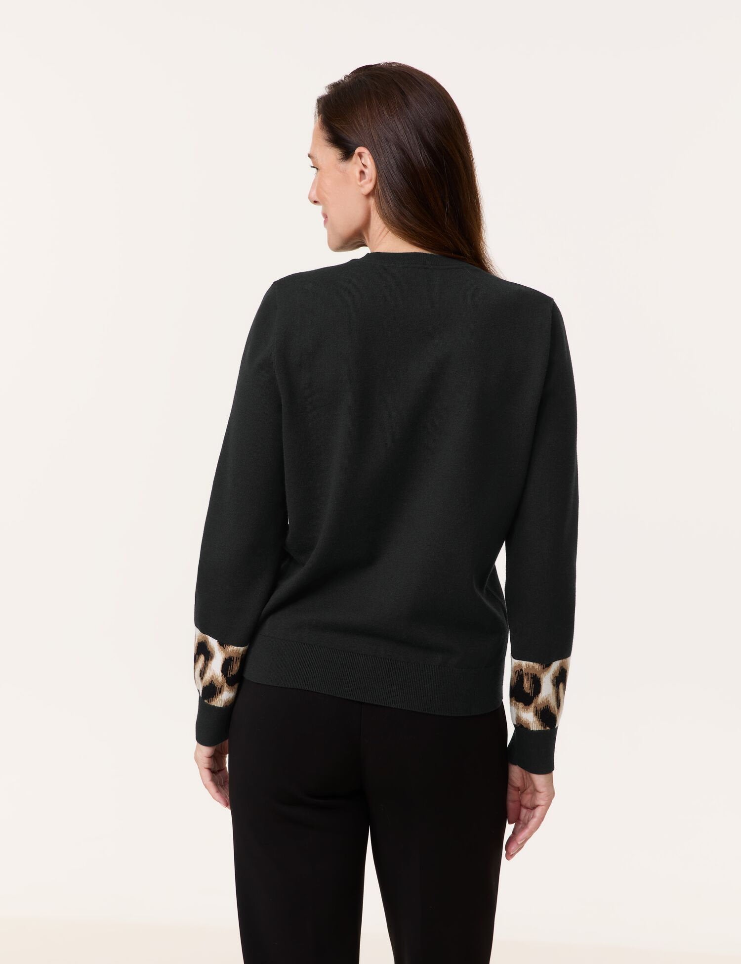 Pullover With Sleeve Detailing_471011-35711_11000_04